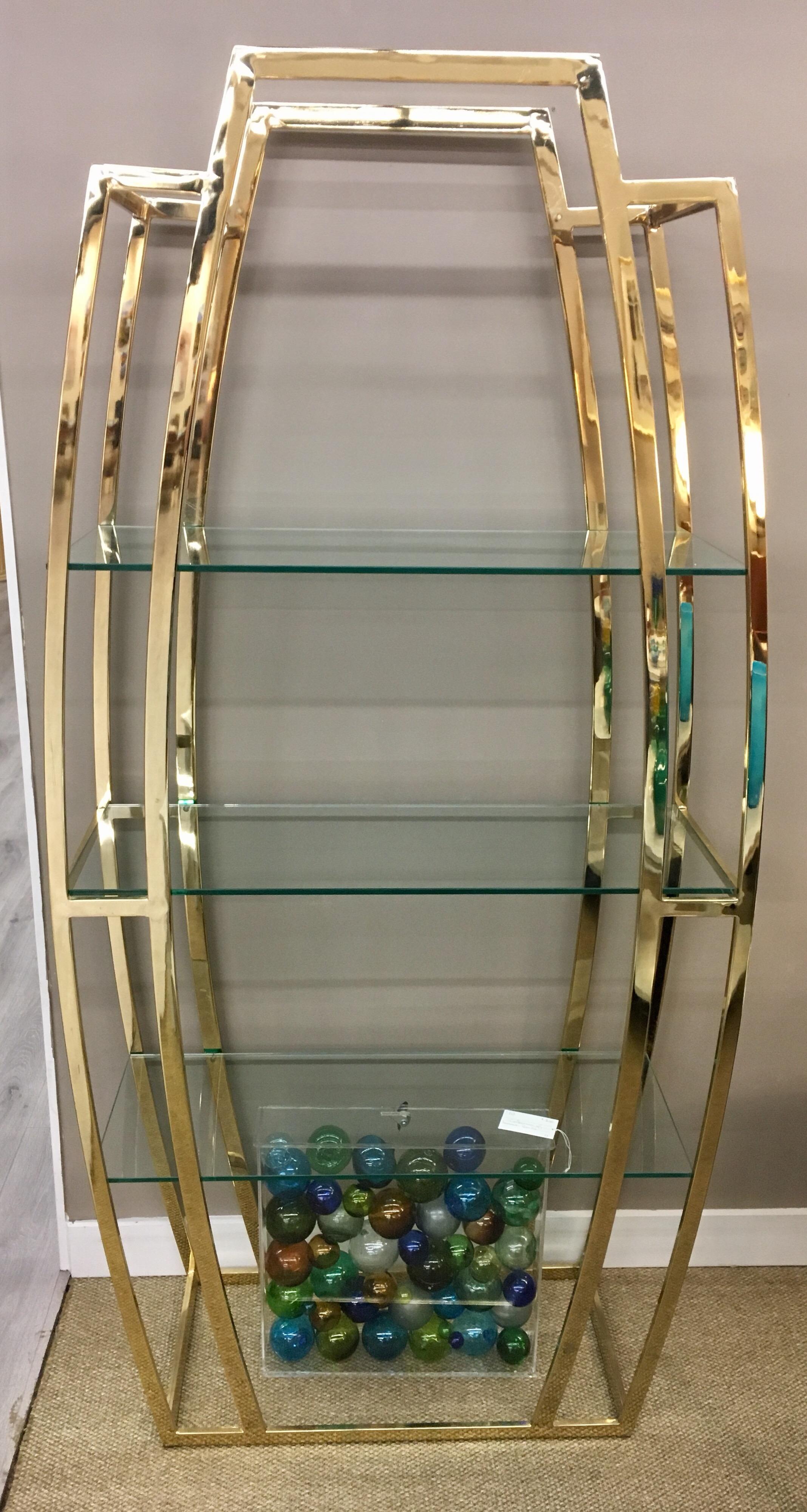 Mid-Century Modern Milo Baughman Étagère Polished Brass and Glass Shelves Shelving Unit