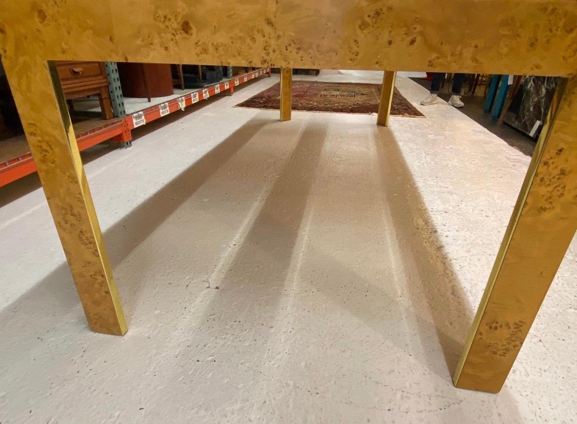 Expandable Burl Wood and Glass Burled Dining Table, circa 1977 In Good Condition In West Hartford, CT