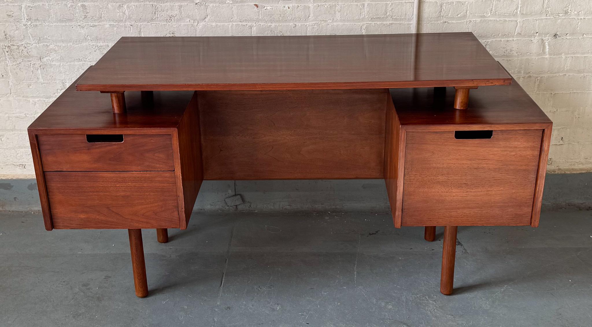 Mid-Century Modern Milo Baughman Floating Top Desk, Model 1625
