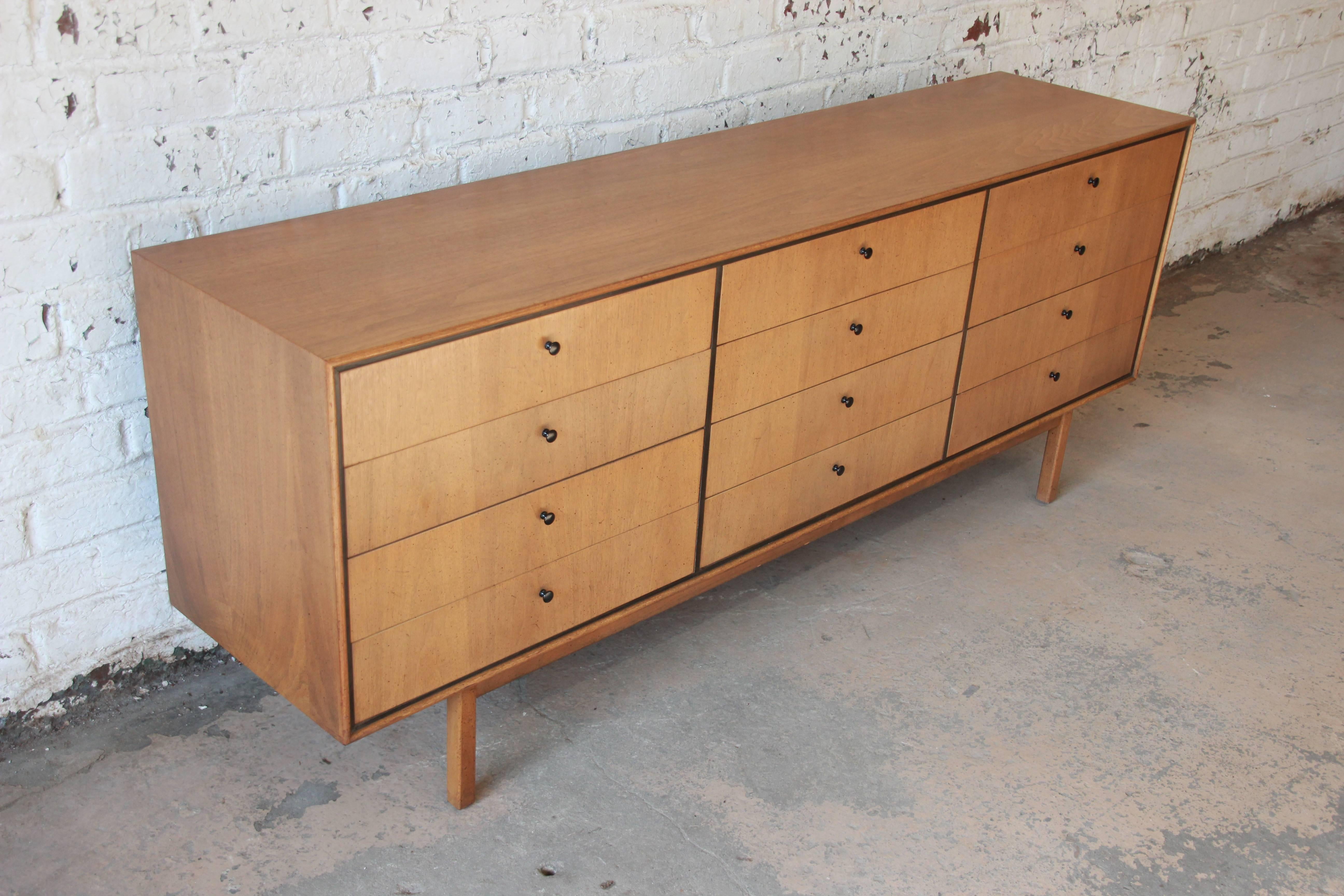 Milo Baughman for Arch Gordon Mid-Century Modern 12-Drawer Dresser In Good Condition In South Bend, IN