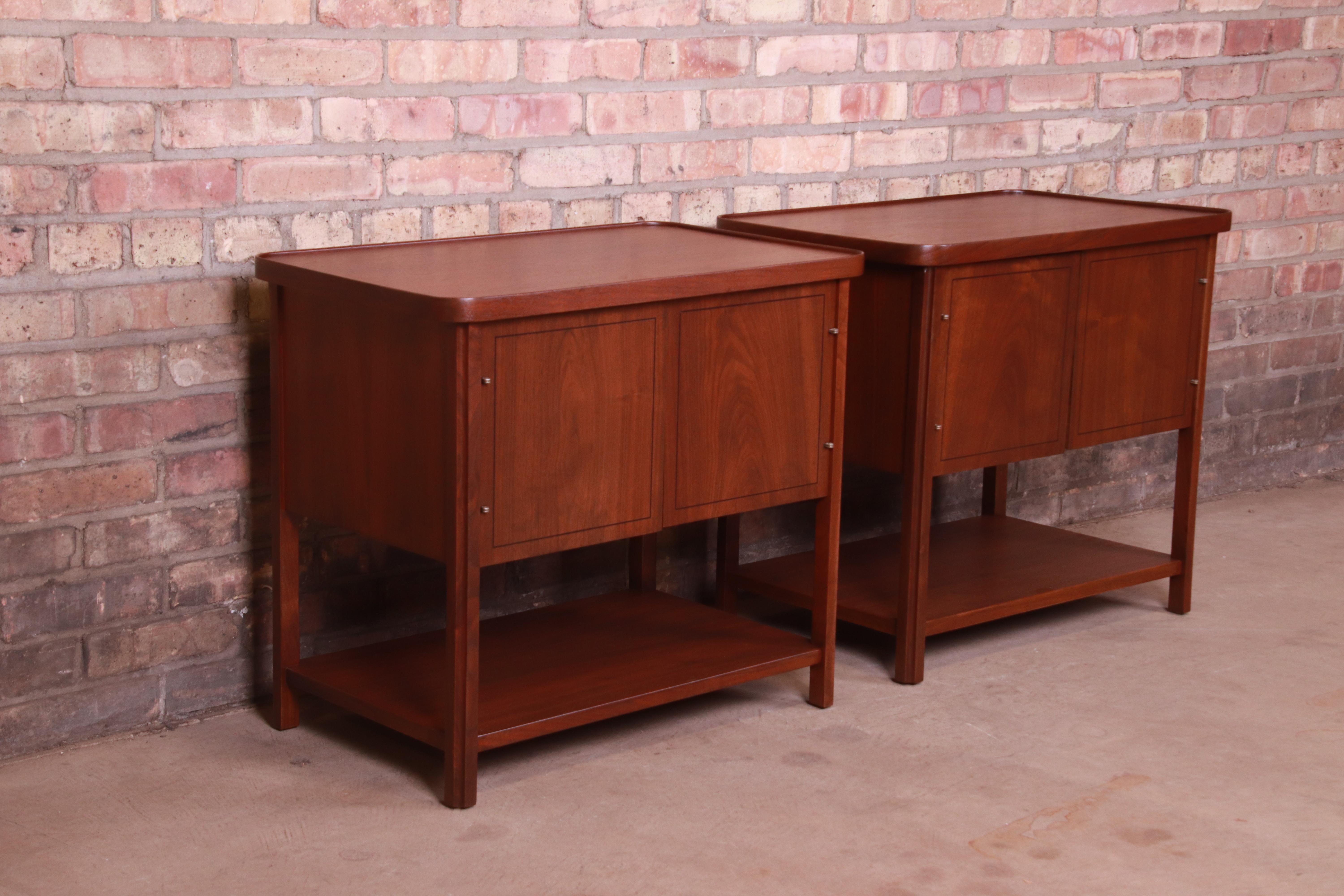 Jack Cartwright for Founders Mid-Century Modern Walnut Nightstands, Refinished 1