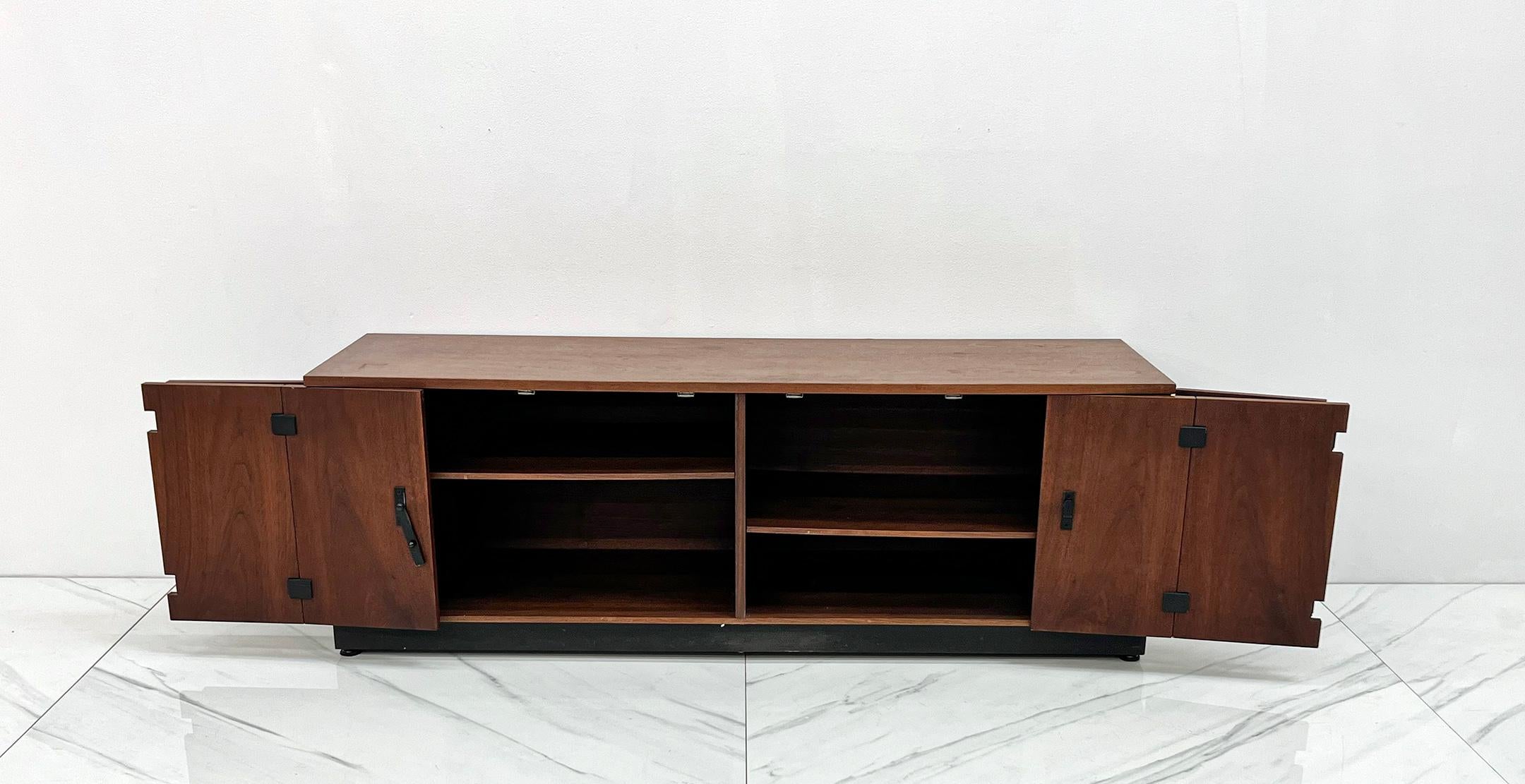 Milo Baughman for Directional Credenza For Sale 1