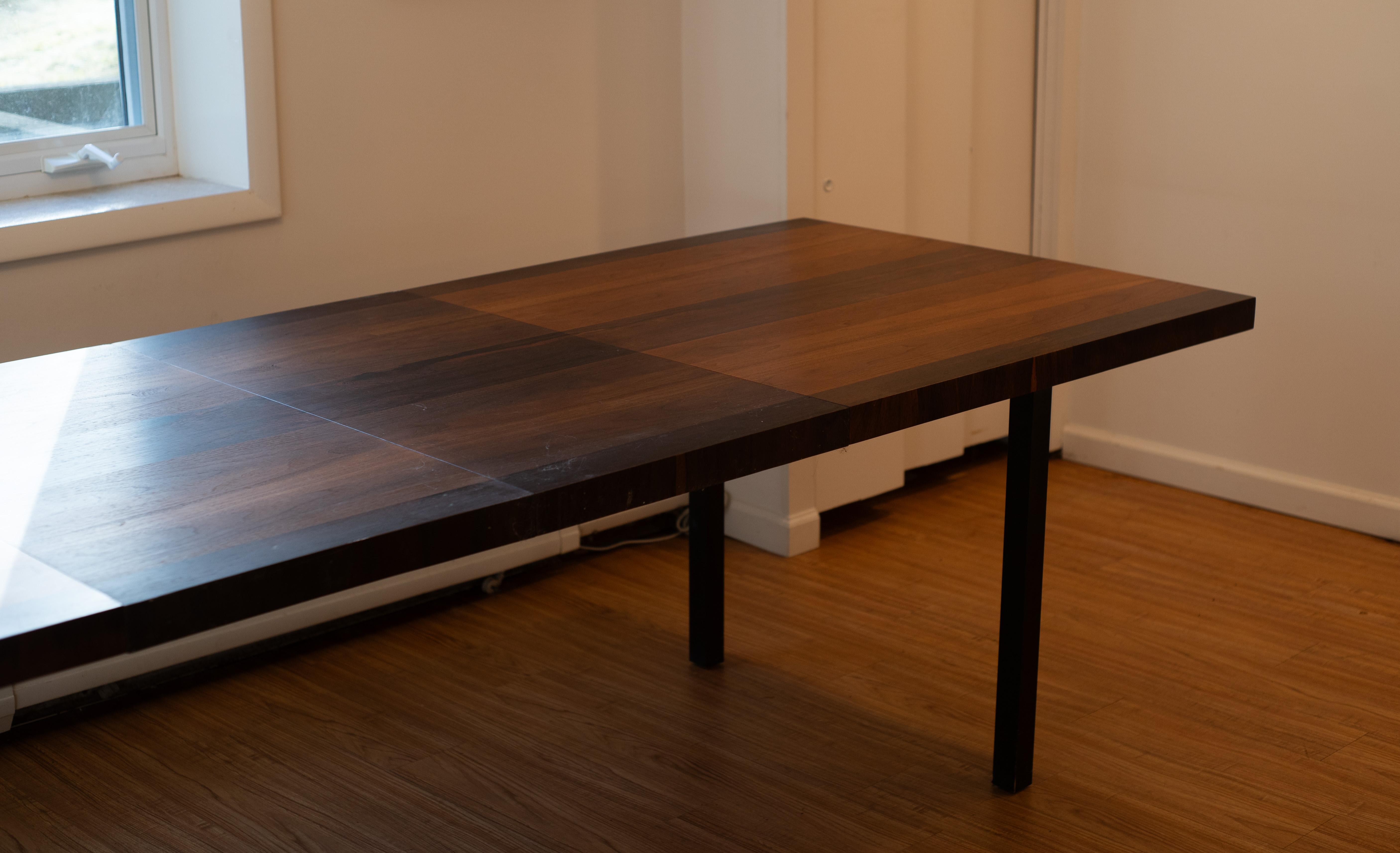 Mesa de comedor Milo Baughman para Directional en nogal, palisandro y fresno con 2 tableros en venta 4