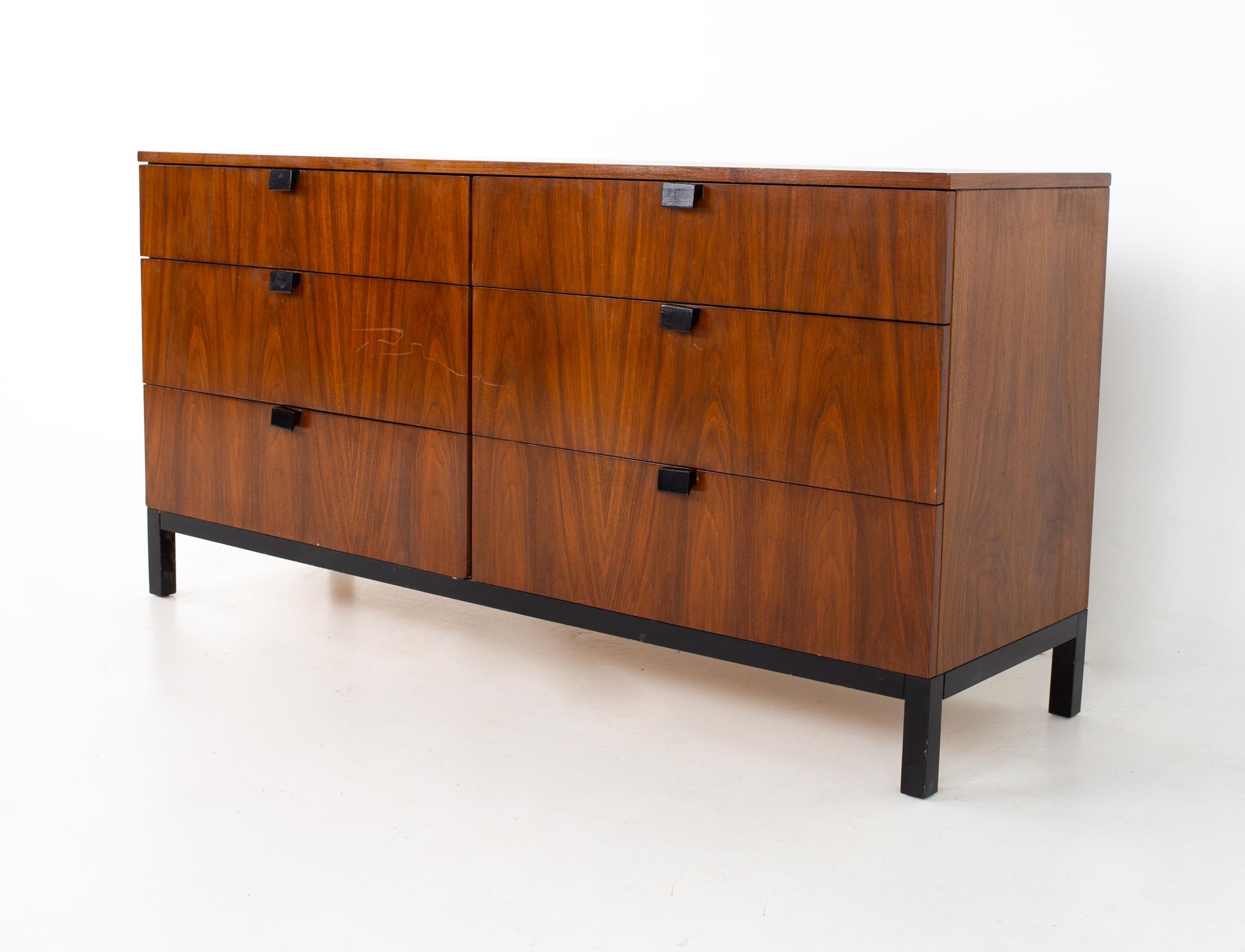 Milo Baughman for Directional mid century 6 drawer dresser
Dresser measures: 60 wide x 18.25 deep x 30 inches high

All pieces of furniture can be had in what we call restored vintage condition. That means the piece is restored upon purchase so