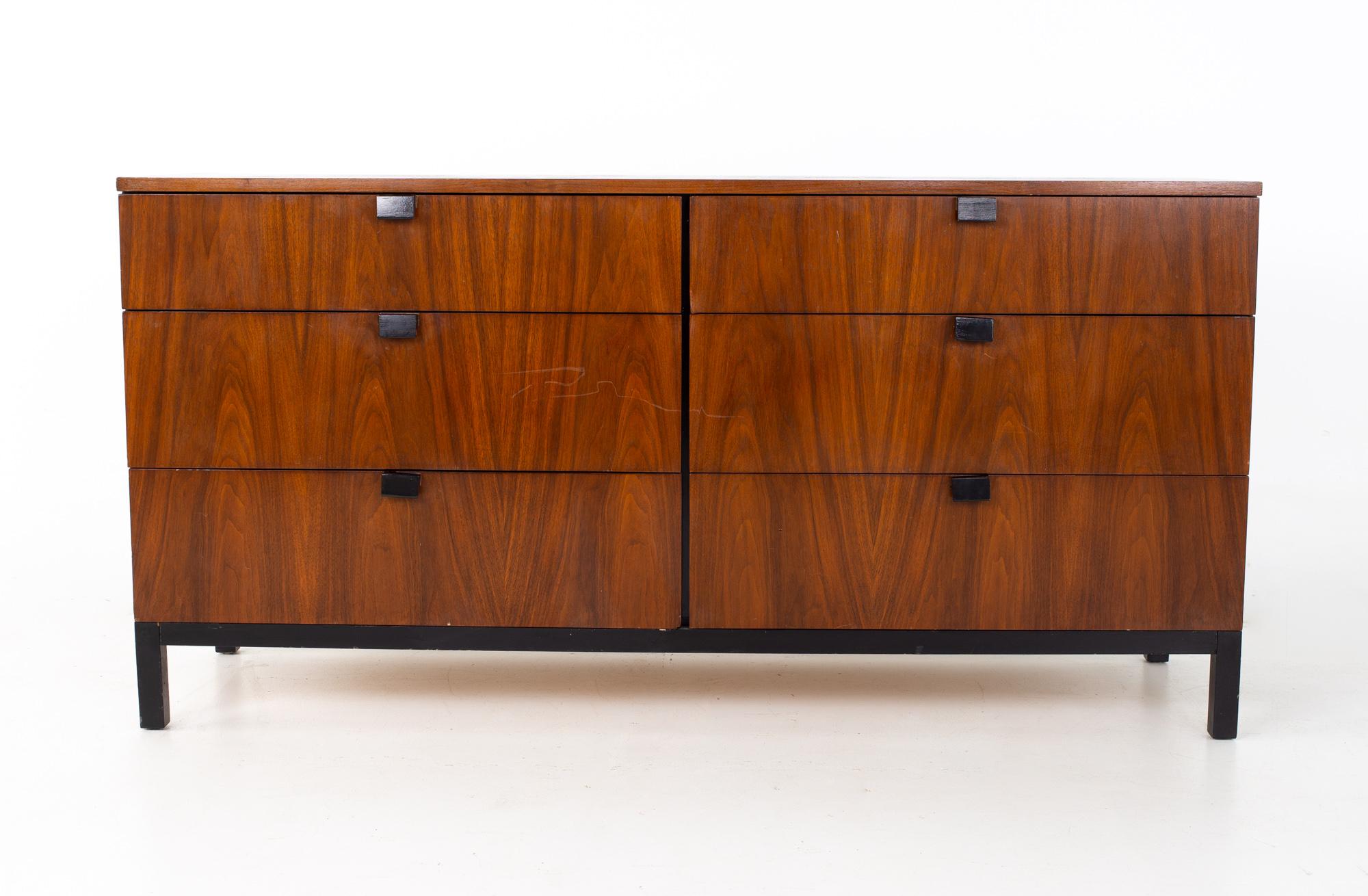 Mid-Century Modern Milo Baughman for Directional Mid Century 6 Drawer Dresser