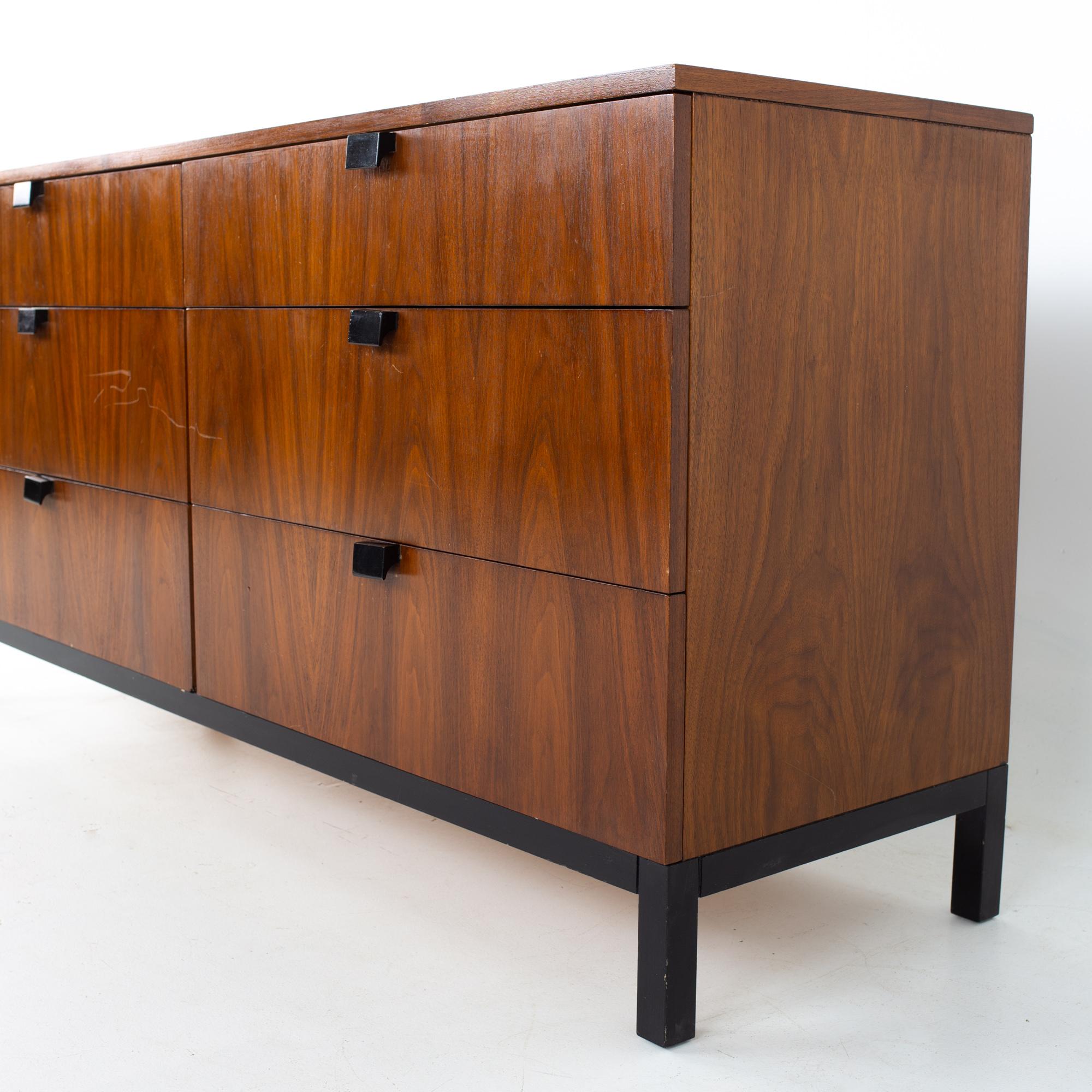 Milo Baughman for Directional Mid Century 6 Drawer Dresser In Good Condition In Countryside, IL