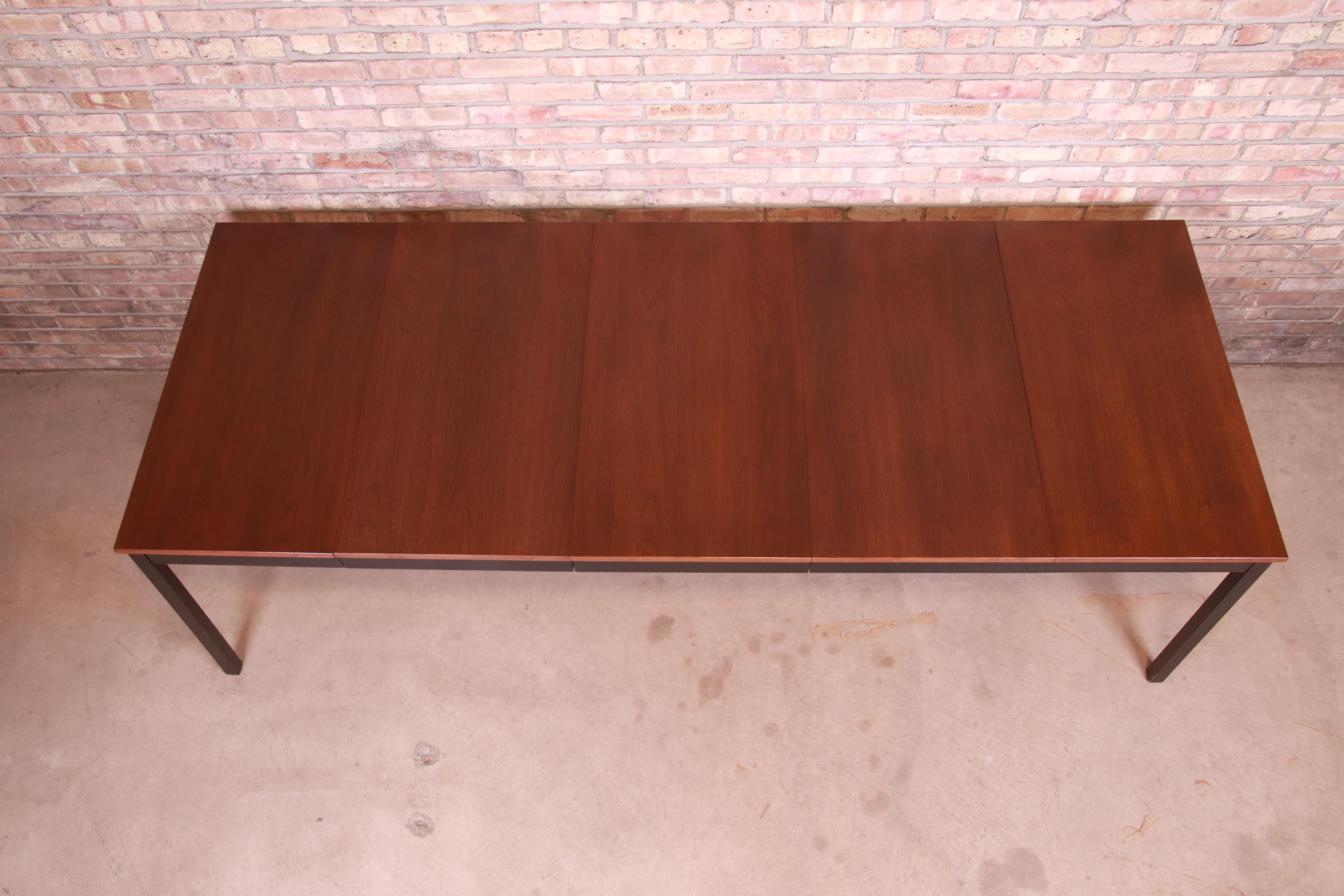 Milo Baughman for Directional Mid-Century Modern Walnut Dining Table, Refinished For Sale 2