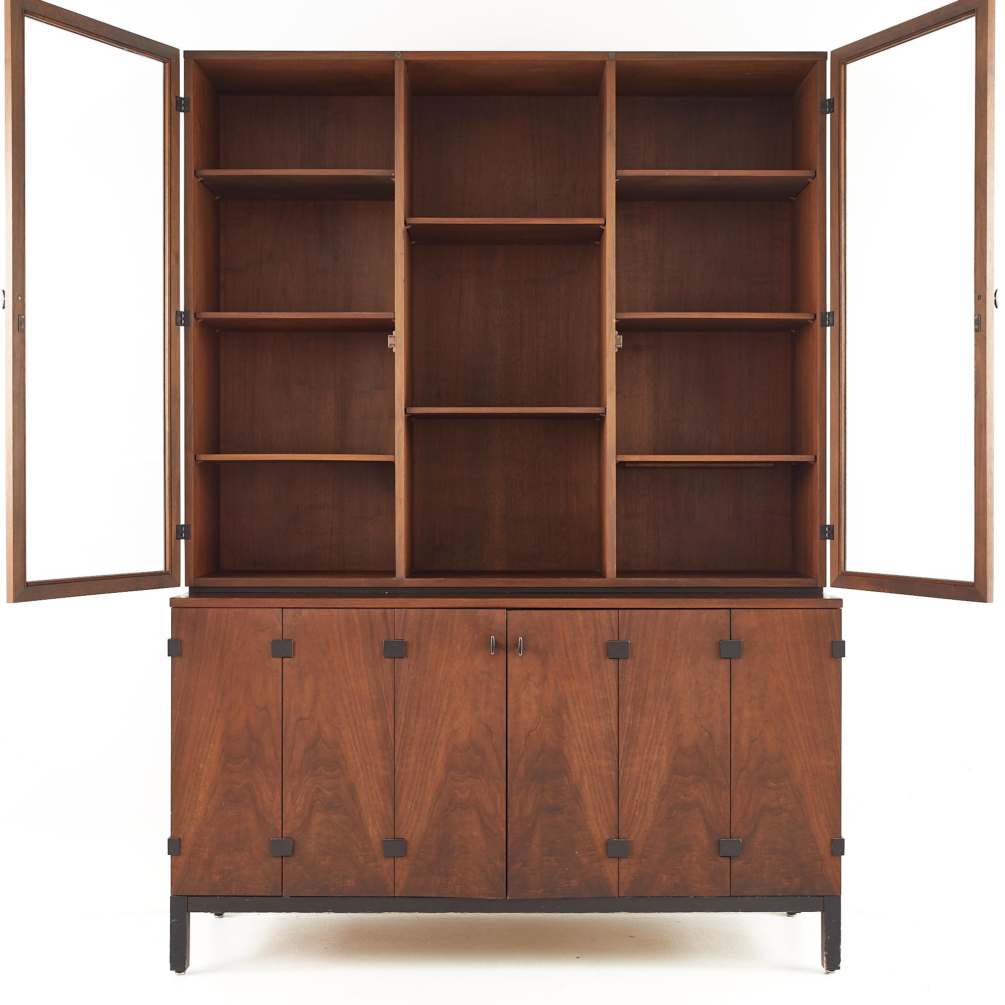 Late 20th Century Milo Baughman for Directional Mid Century Sideboard Credenza Buffet and Hutch