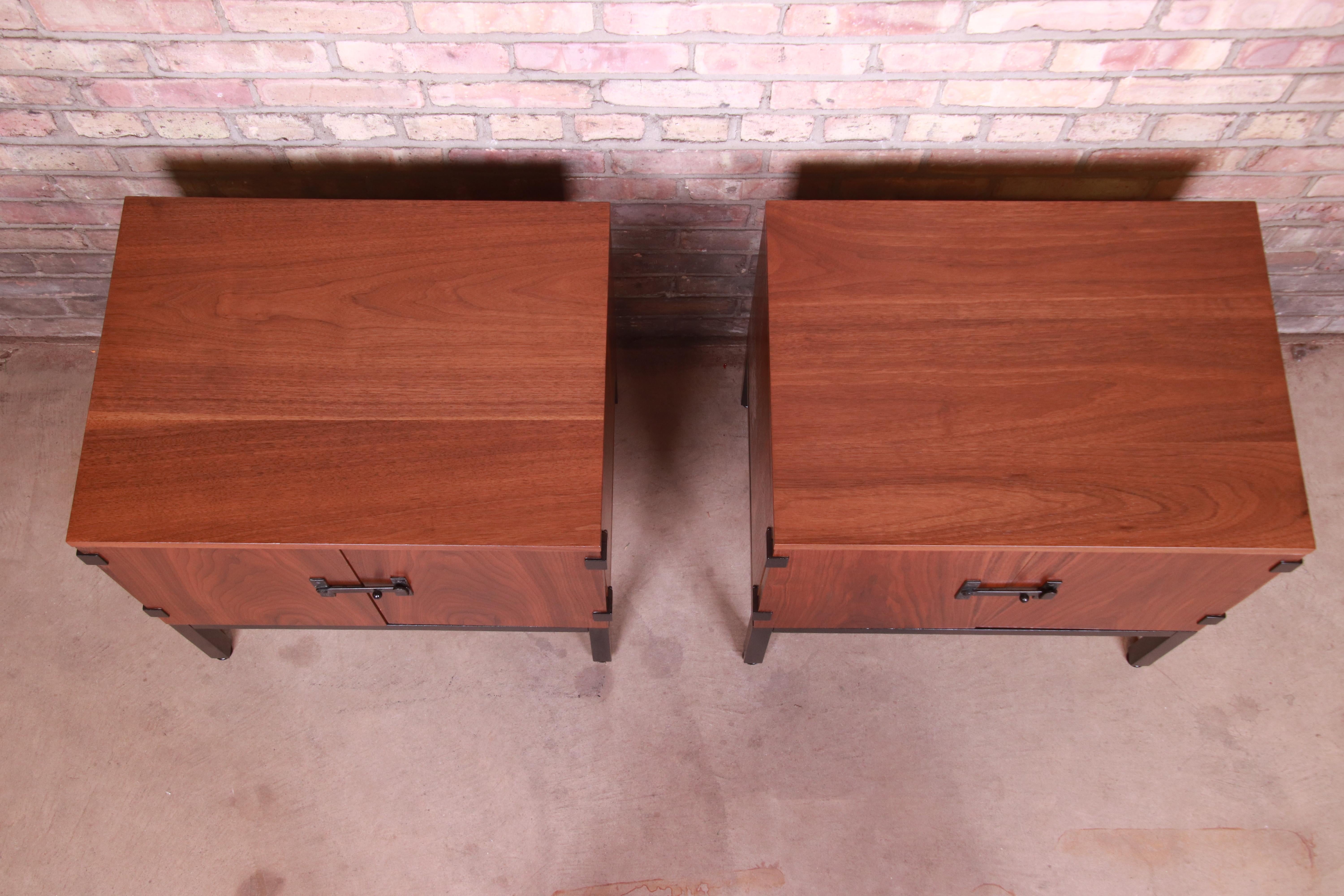 Milo Baughman for Directional Walnut and Ebonized Nightstands, Newly Refinished 3