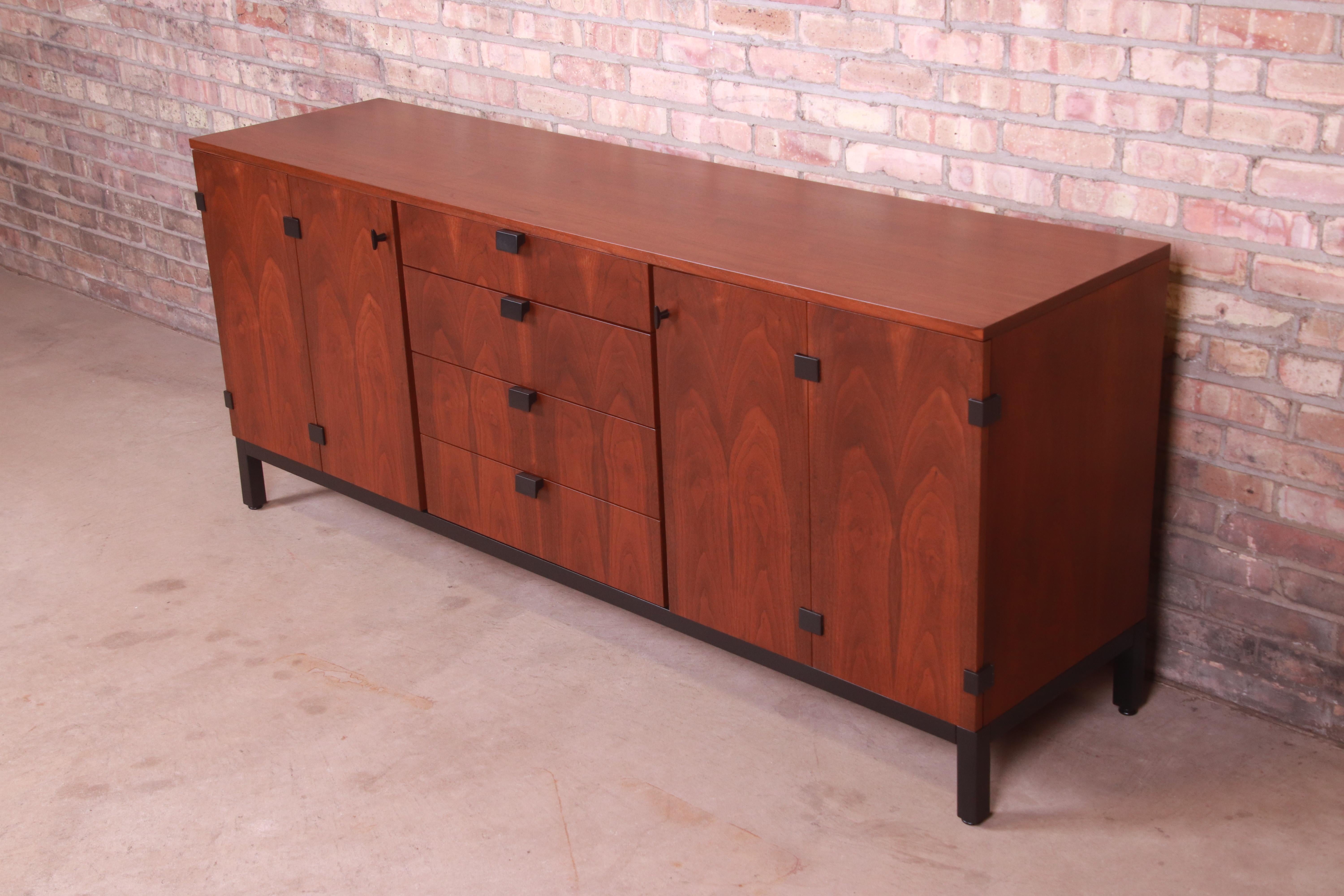 Milo Baughman for Directional Walnut and Ebonized Sideboard Credenza, Refinished In Good Condition In South Bend, IN
