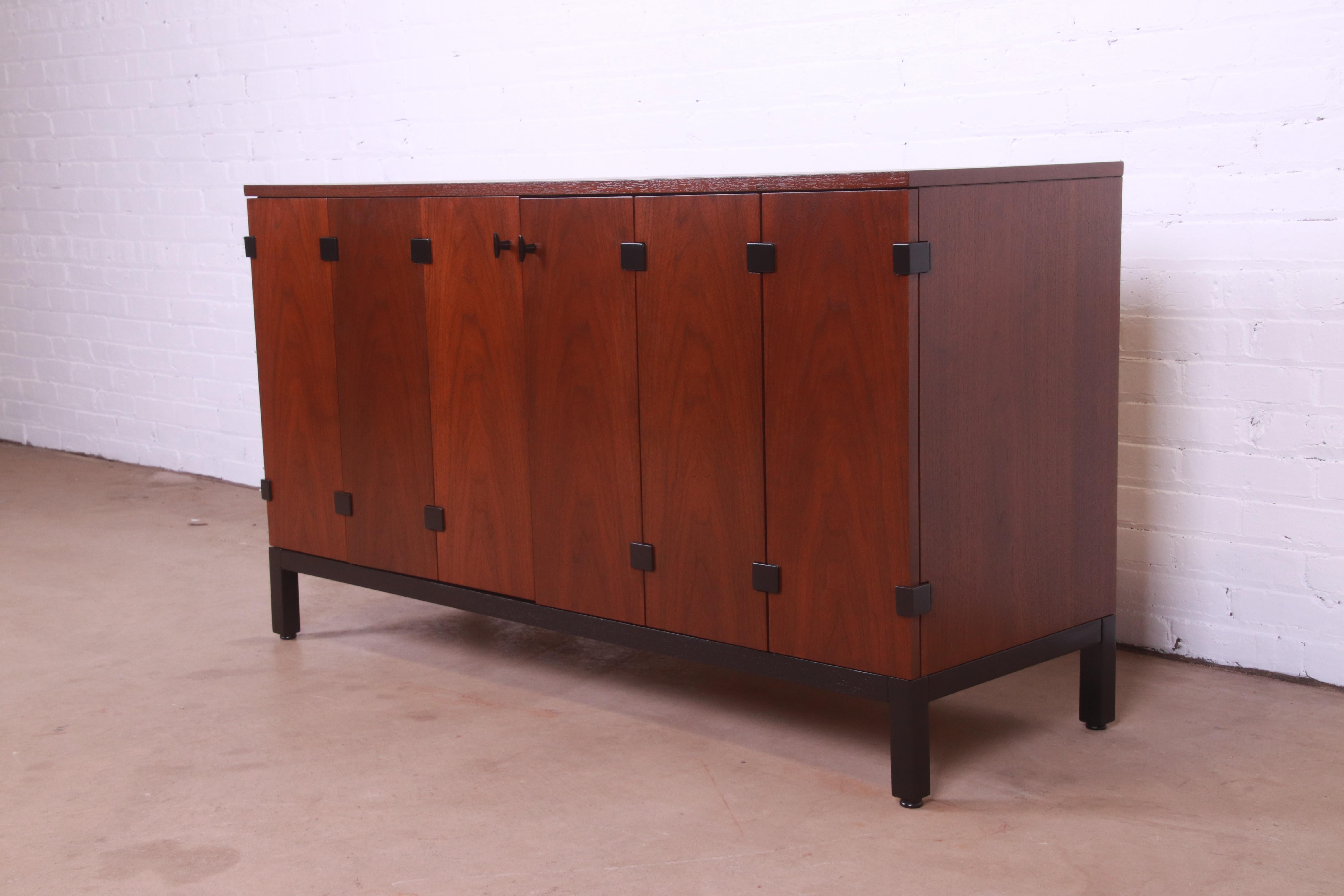 Milo Baughman for Directional Walnut and Ebonized Sideboard Credenza, Refinished In Good Condition In South Bend, IN