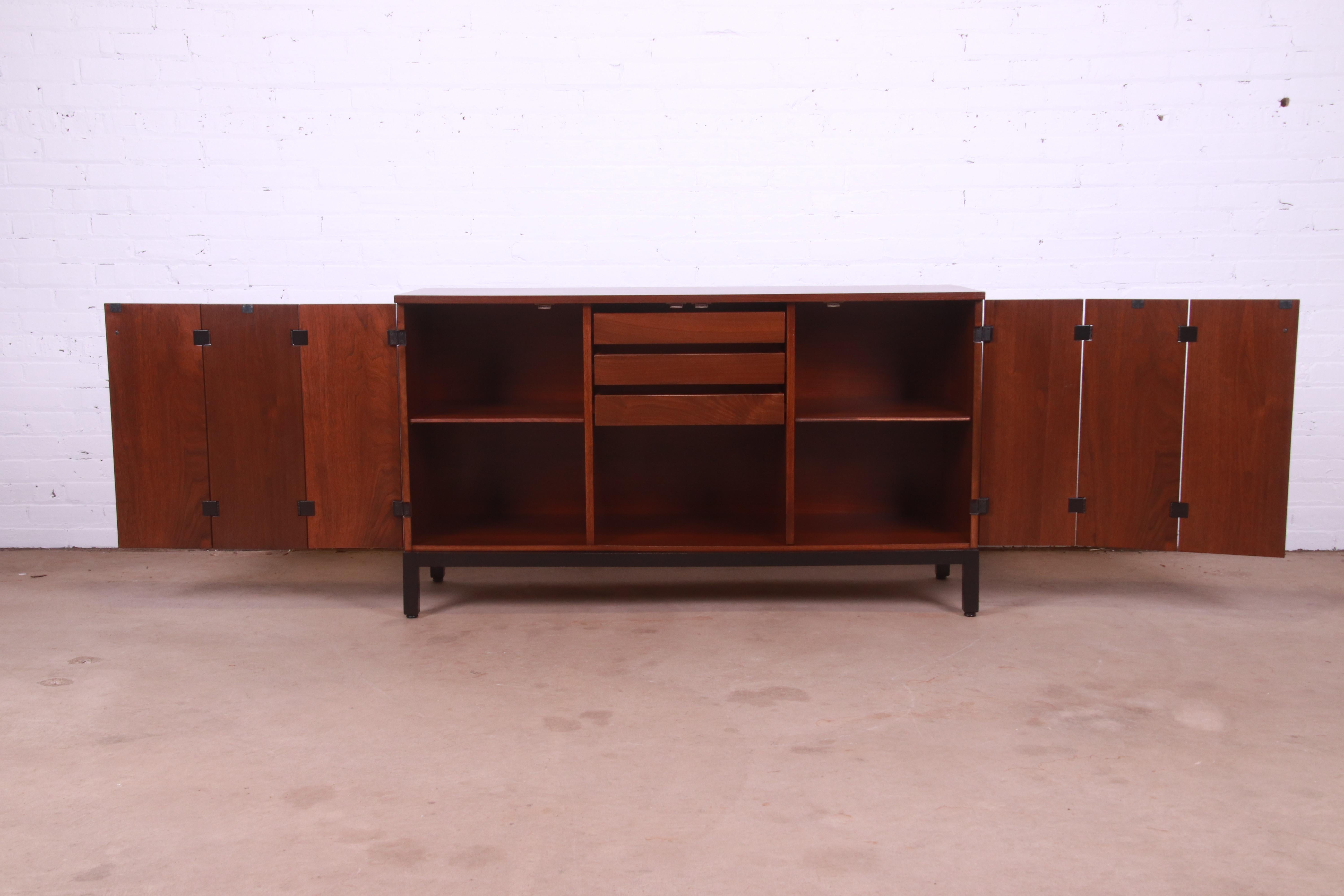 Milo Baughman for Directional Walnut and Ebonized Sideboard Credenza, Refinished 3