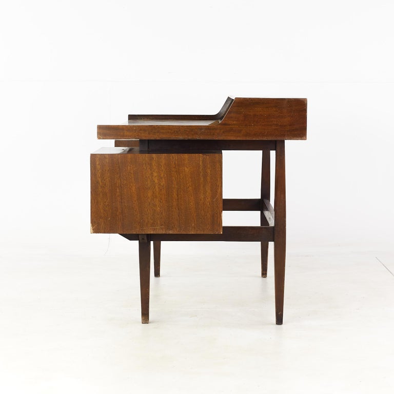 Mid-20th Century Milo Baughman for Drexel Mid Century Leather Top Desk For Sale