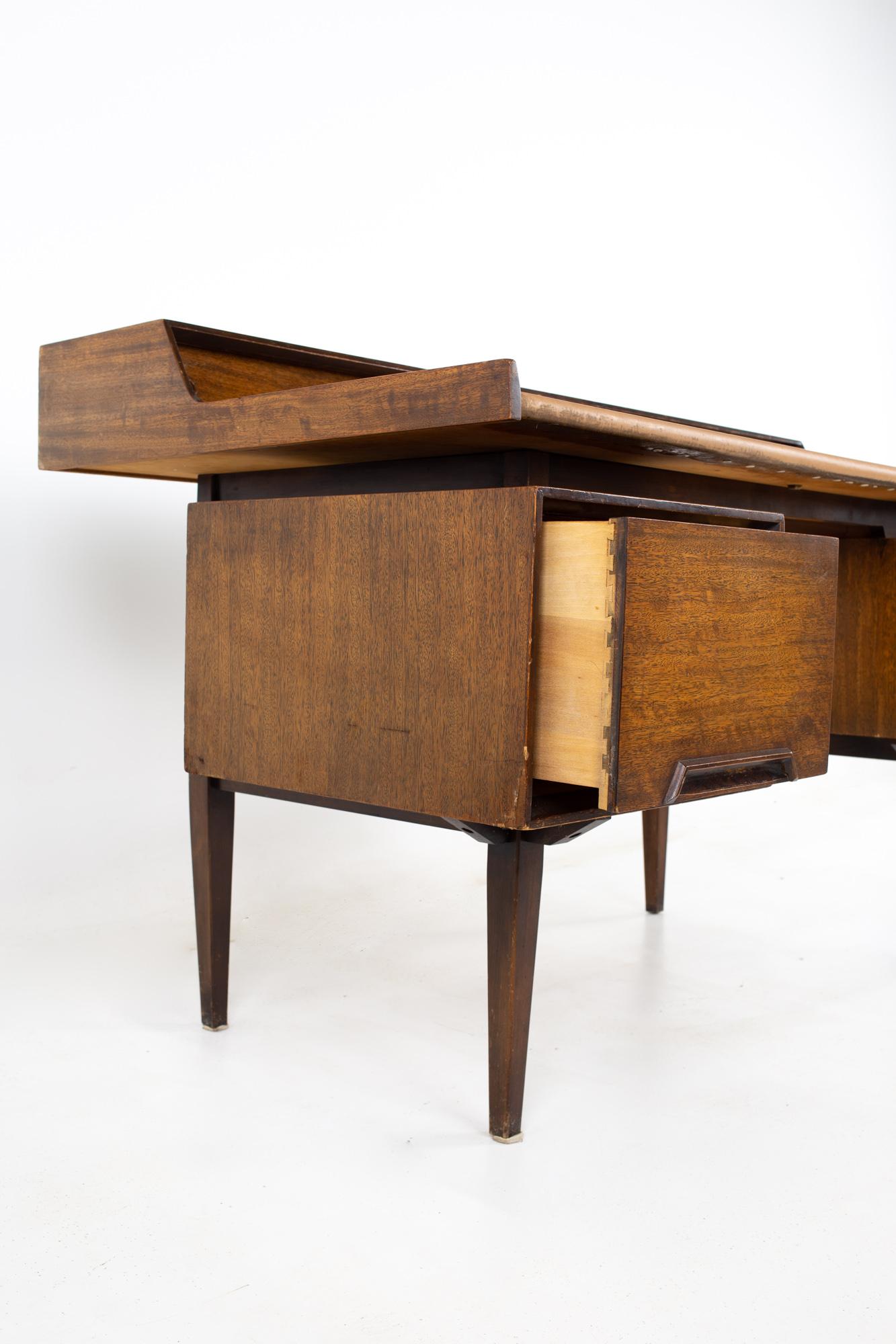 Milo Baughman for Drexel Mid Century Walnut Floating Double Sided Desk 5