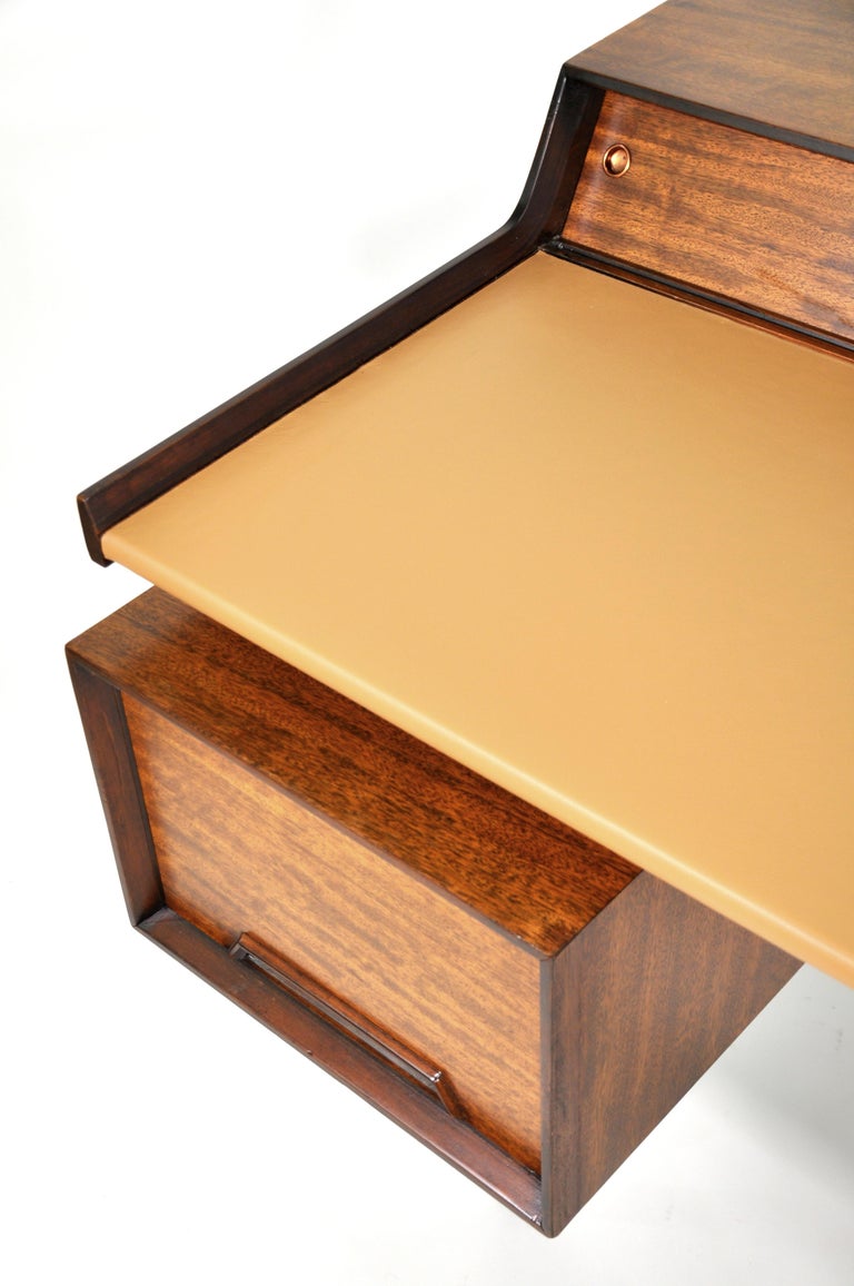 Mid-20th Century Milo Baughman for Drexel Perspective Mindoro and Leather Desk