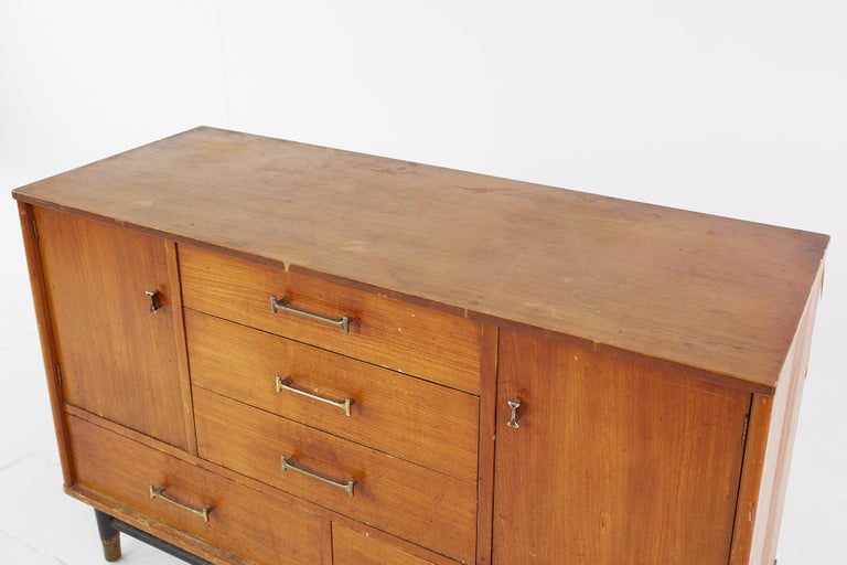 Late 20th Century Milo Baughman for Drexel Todays Living Mid Century Credenza For Sale