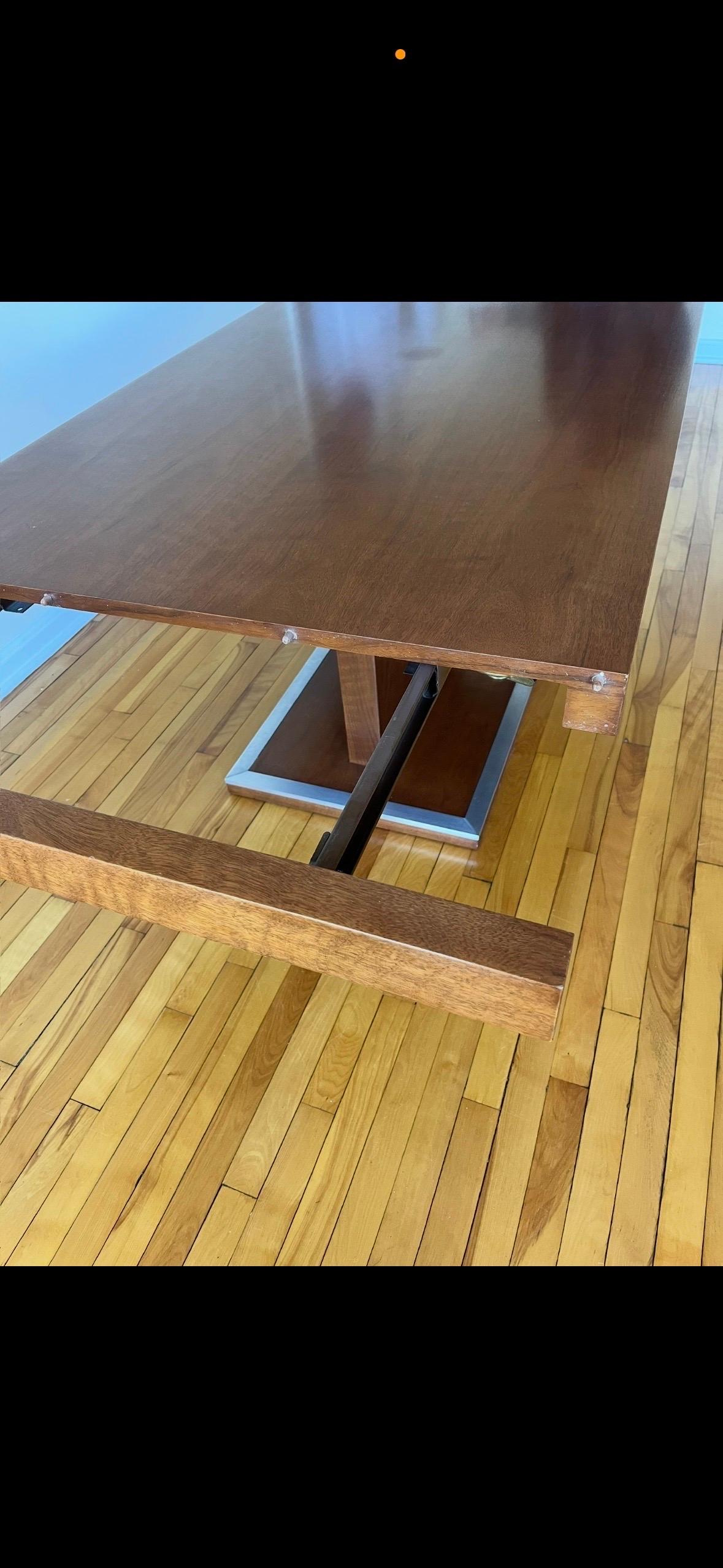 Milo Baughman for Founders Walnut Extension Dining Table For Sale 1