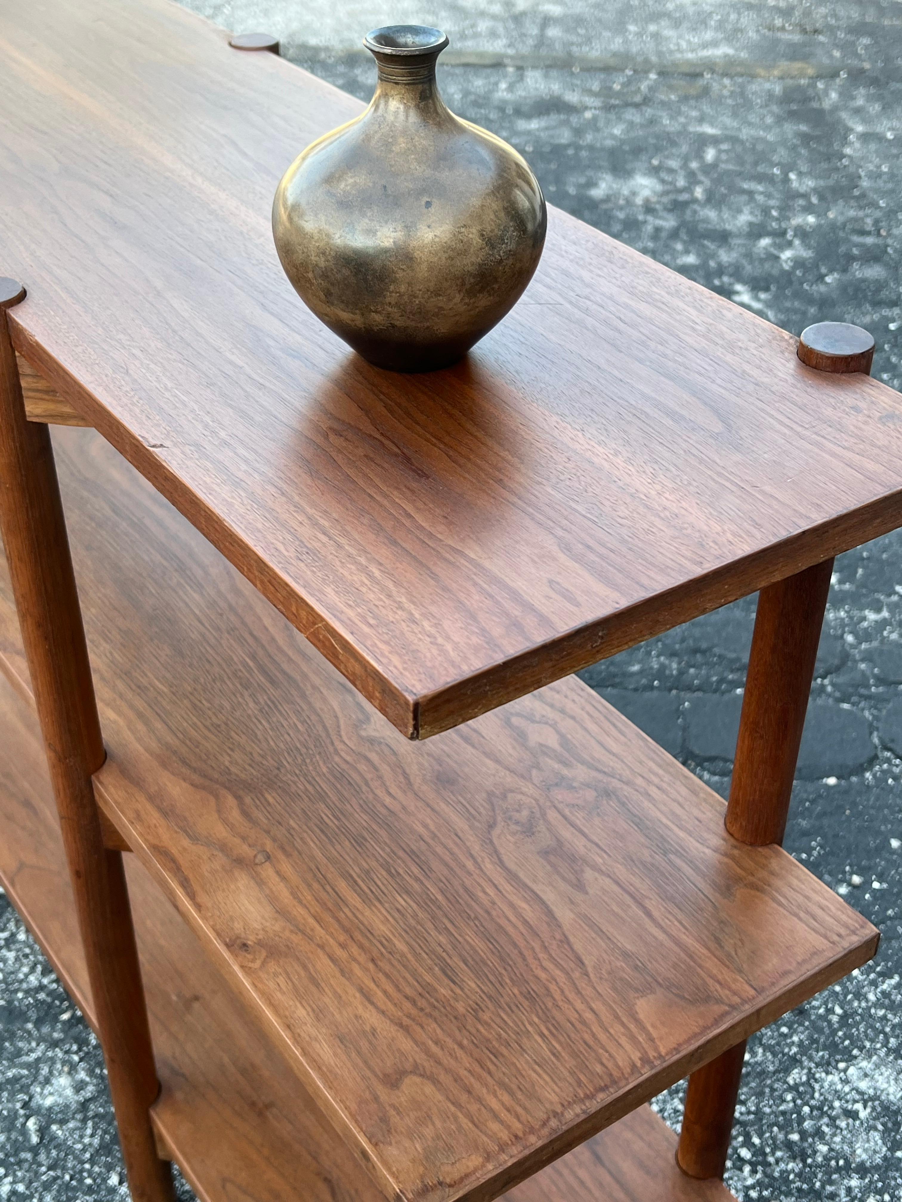 Milo Baughman For Glenn Of California Bookshelf Walnut Patina 1950's For Sale 9