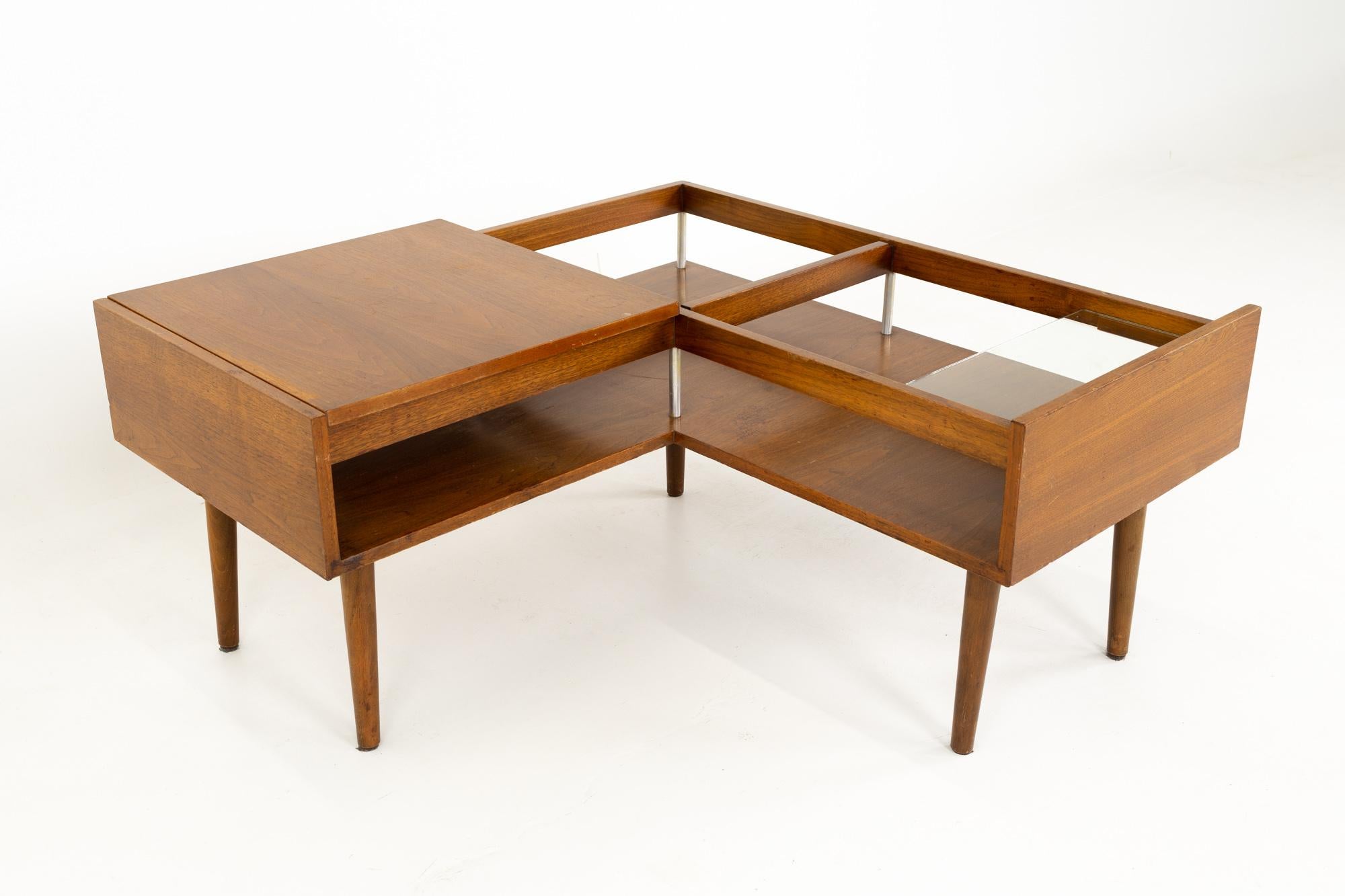 Milo Baughman for Glenn of California mid century walnut corner coffee table
This coffee table is 42 wide x 21 deep x 20.25 inches high, and each leaf is 17.25 wide x 8.25 inches

All pieces of furniture can be had in what we call restored