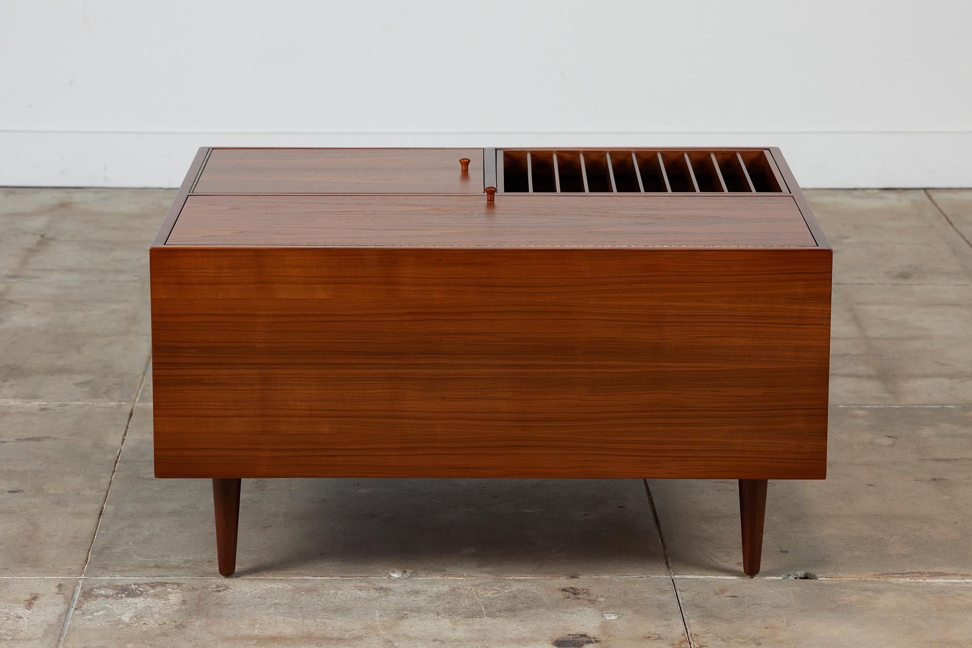 Milo Baughman for Glenn of California Storage Coffee Table In Excellent Condition In Los Angeles, CA