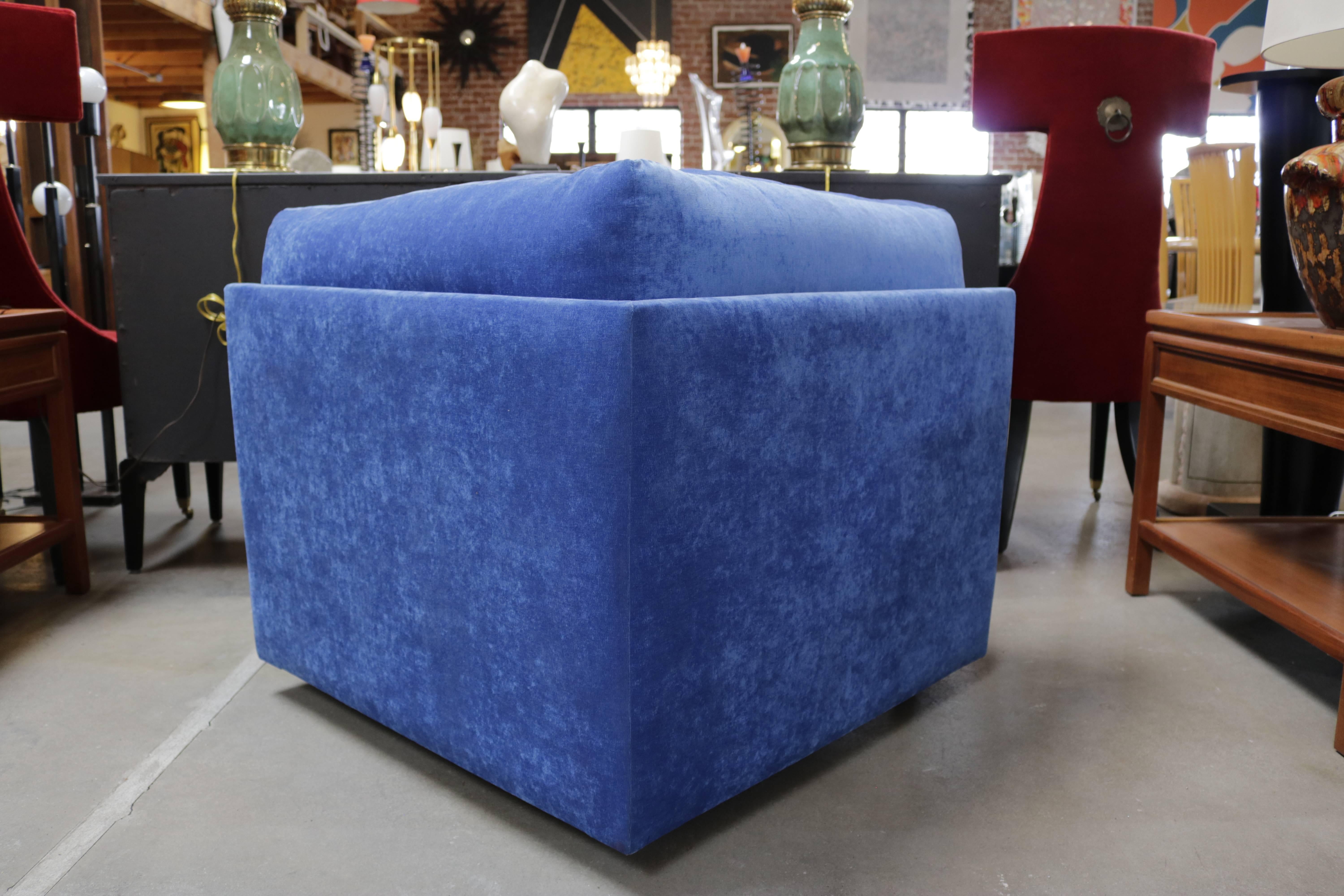 Mid-Century Modern Milo Baughman for James Inc. Furniture Two-Piece Settee
