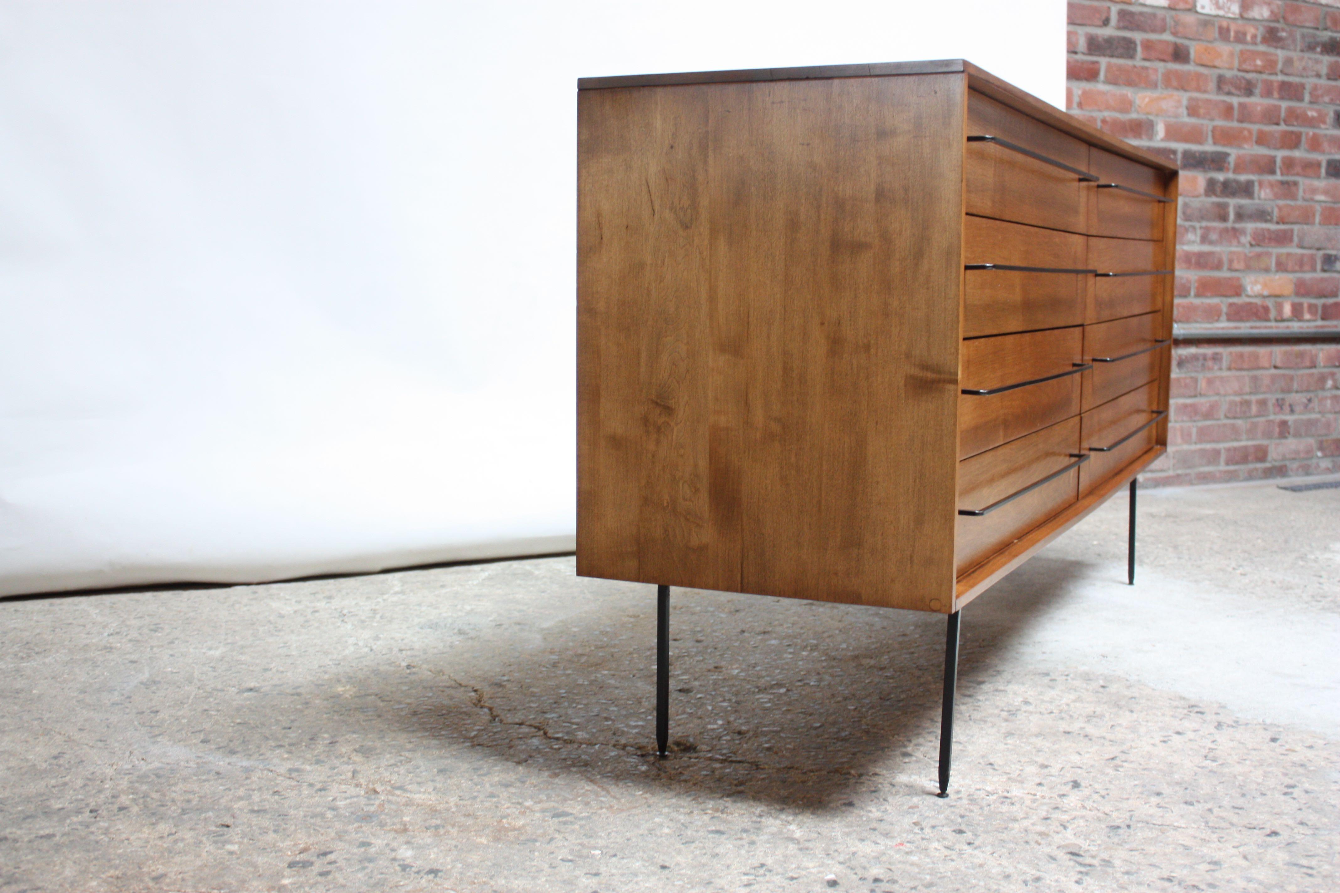 Milo Baughman for Murray Eight-Drawer Chest in Maple and Iron 3