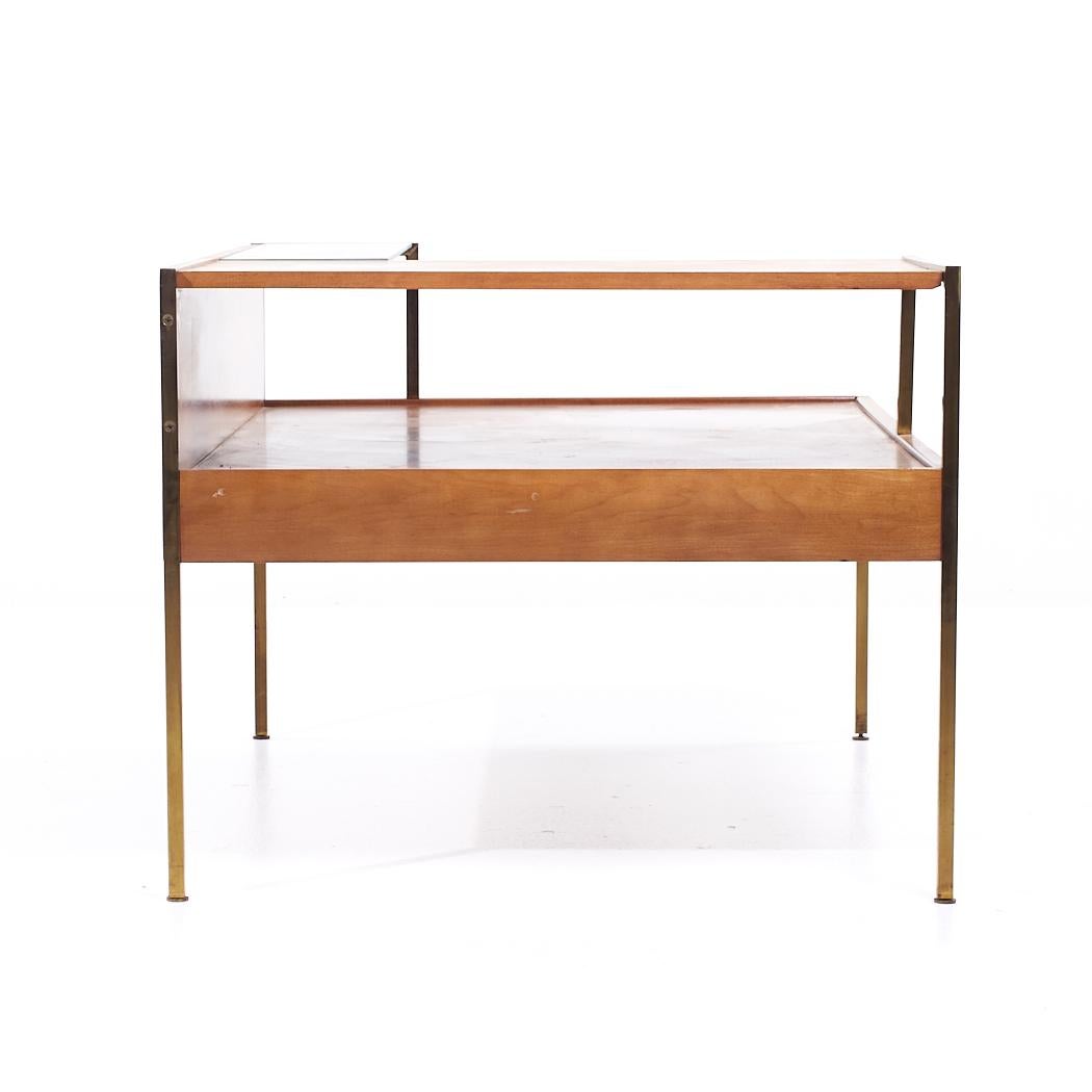 Fin du 20e siècle Table d'appoint d'angle mi-siècle en érable et laiton Milo Baughman pour Murray Furniture en vente