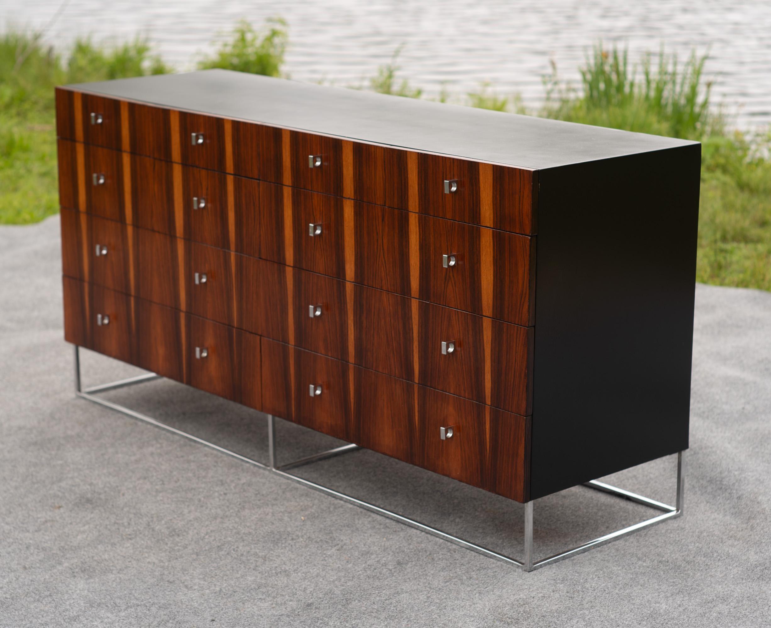 Milo Baughman für Rougier Palisander & Chrom 10-Schubladen-Credenza-Schrank Kommode im Zustand „Gut“ im Angebot in Philadelphia, PA