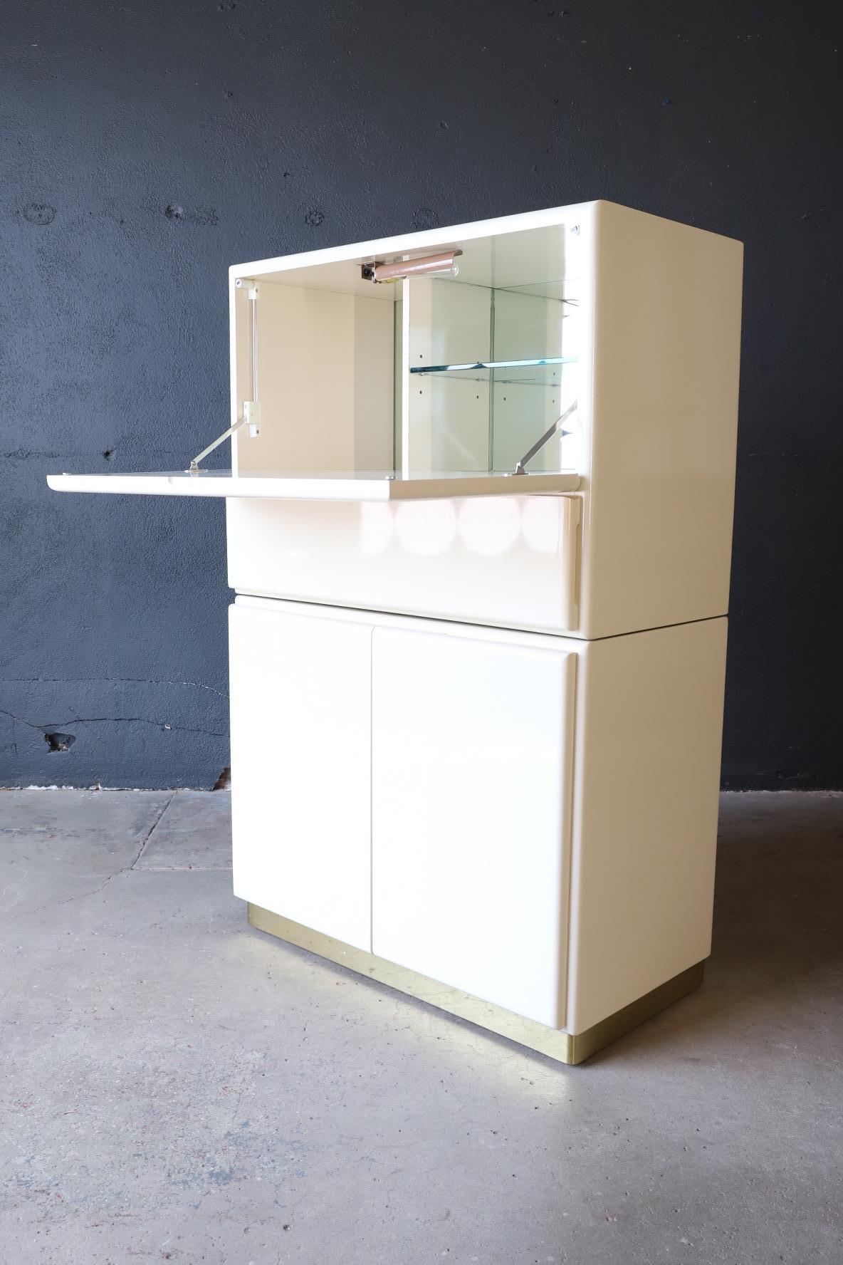 Milo Baughman for Thayer Coggin Bar Cabinet or Vanity Storage In Good Condition In Oklahoma City, OK