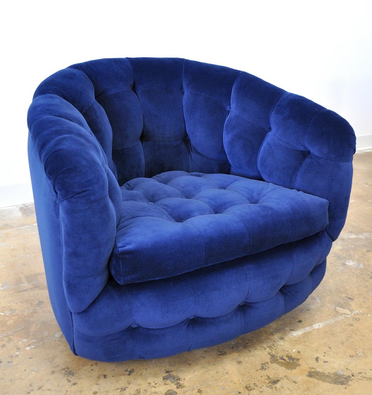 Milo Baughman For Thayer Coggin Blue Velvet Swivel Lounge Chair At 1stdibs