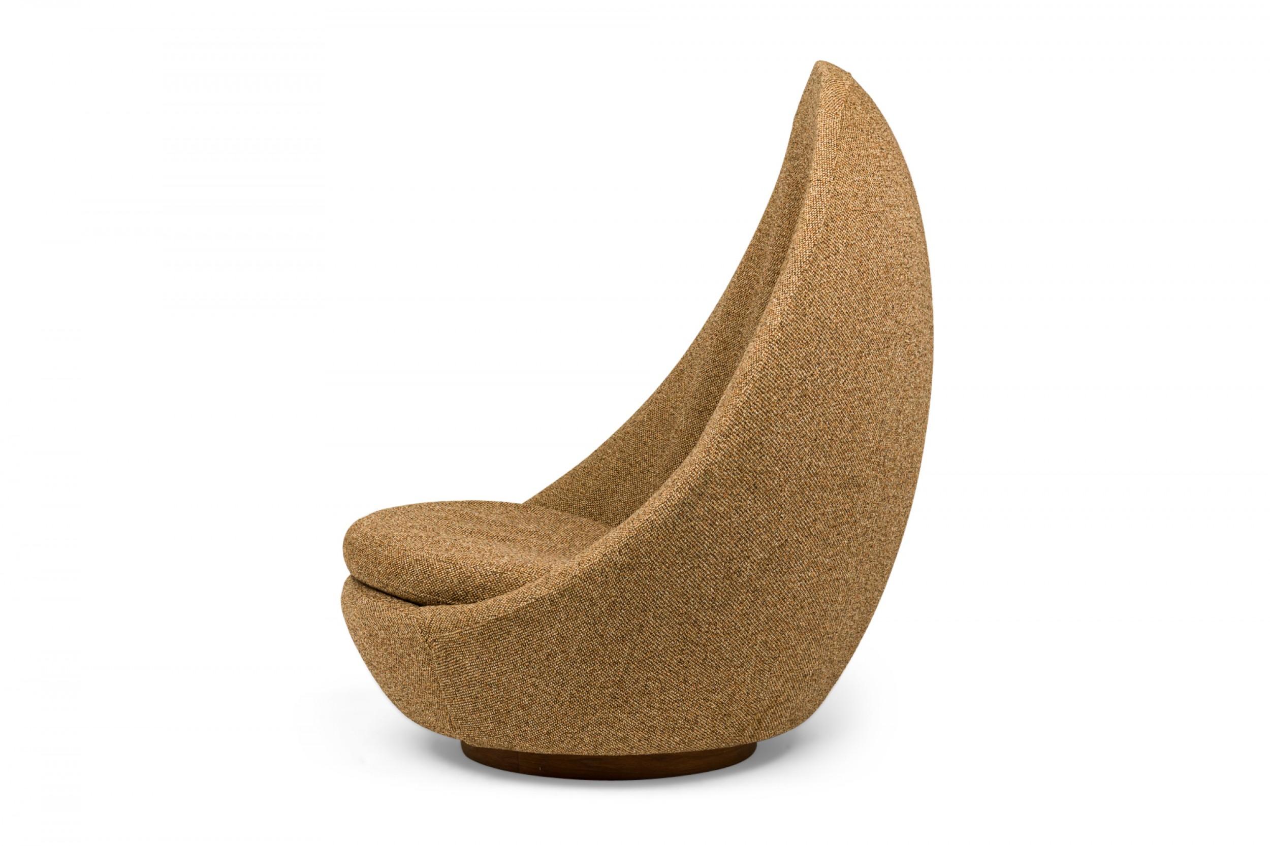 20ième siècle Milo Baughman pour Thayer Coggin Chaise longue pivotante 'Egg' en tissu Brown en vente