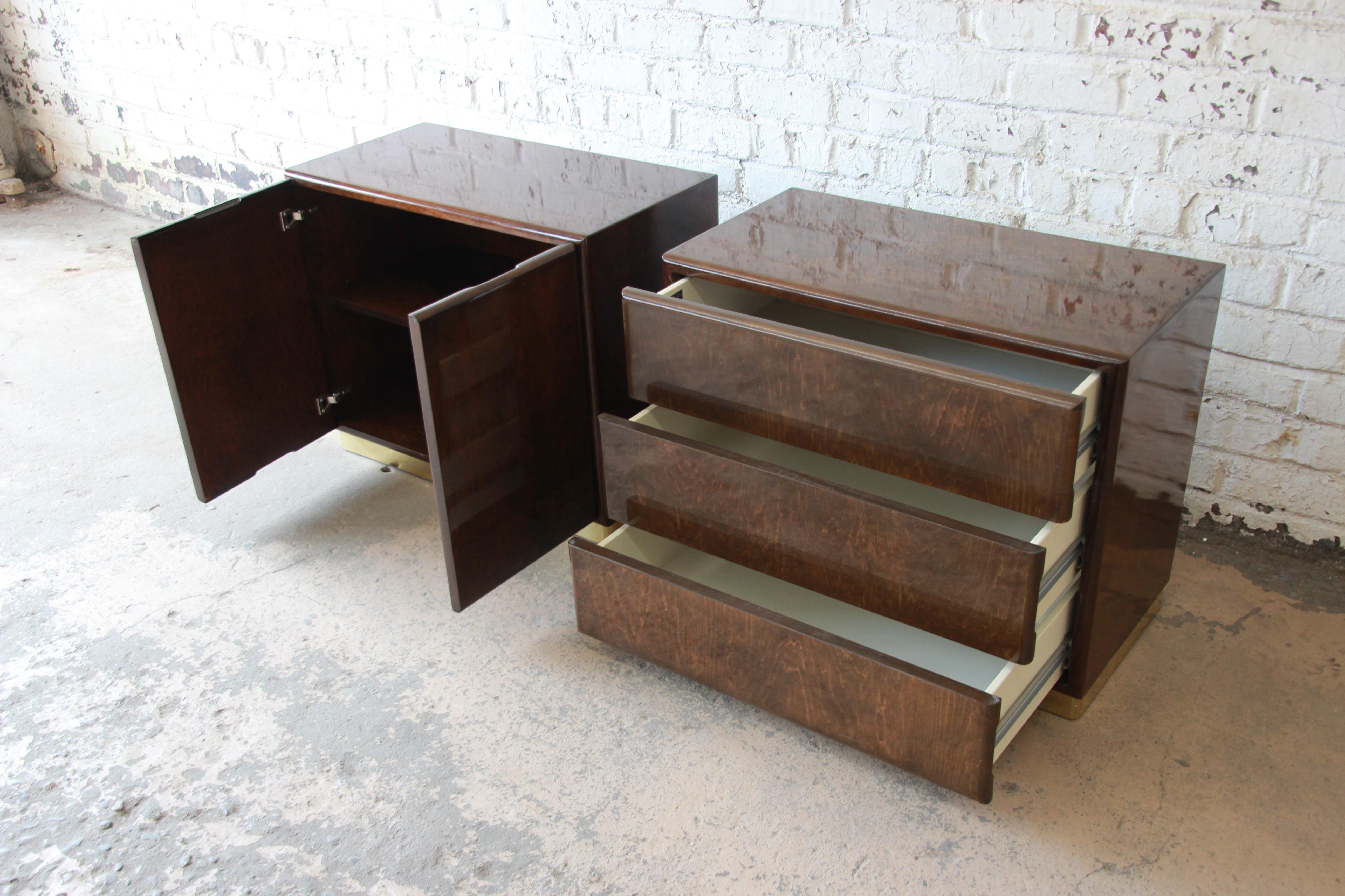 Milo Baughman for Thayer Coggin Burl Wood and Brass Nightstands 1