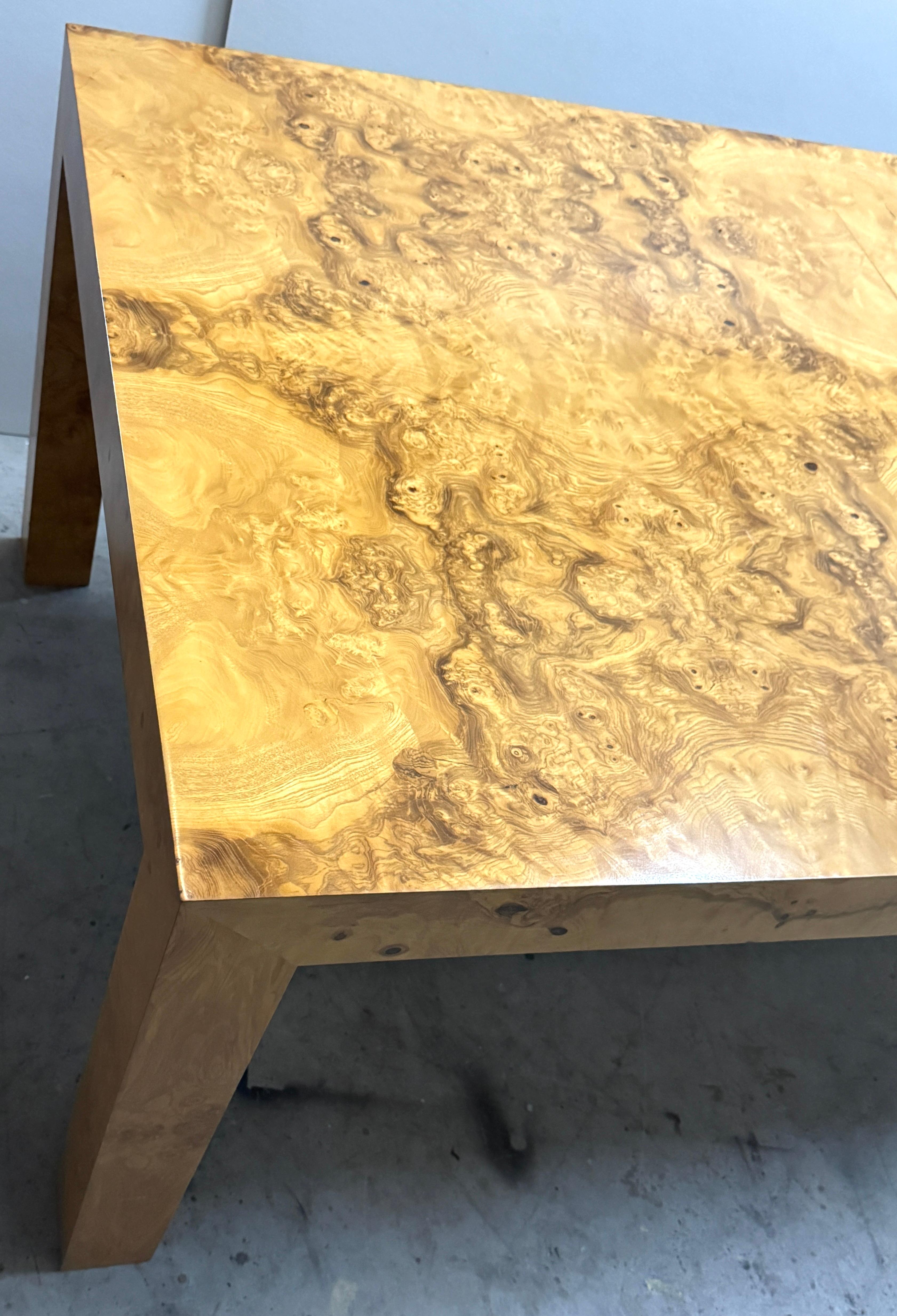 Milo Baughman para Thayer Coggin Mesa de comedor extensible Parsons de madera de arce, 2 hojas en venta 3