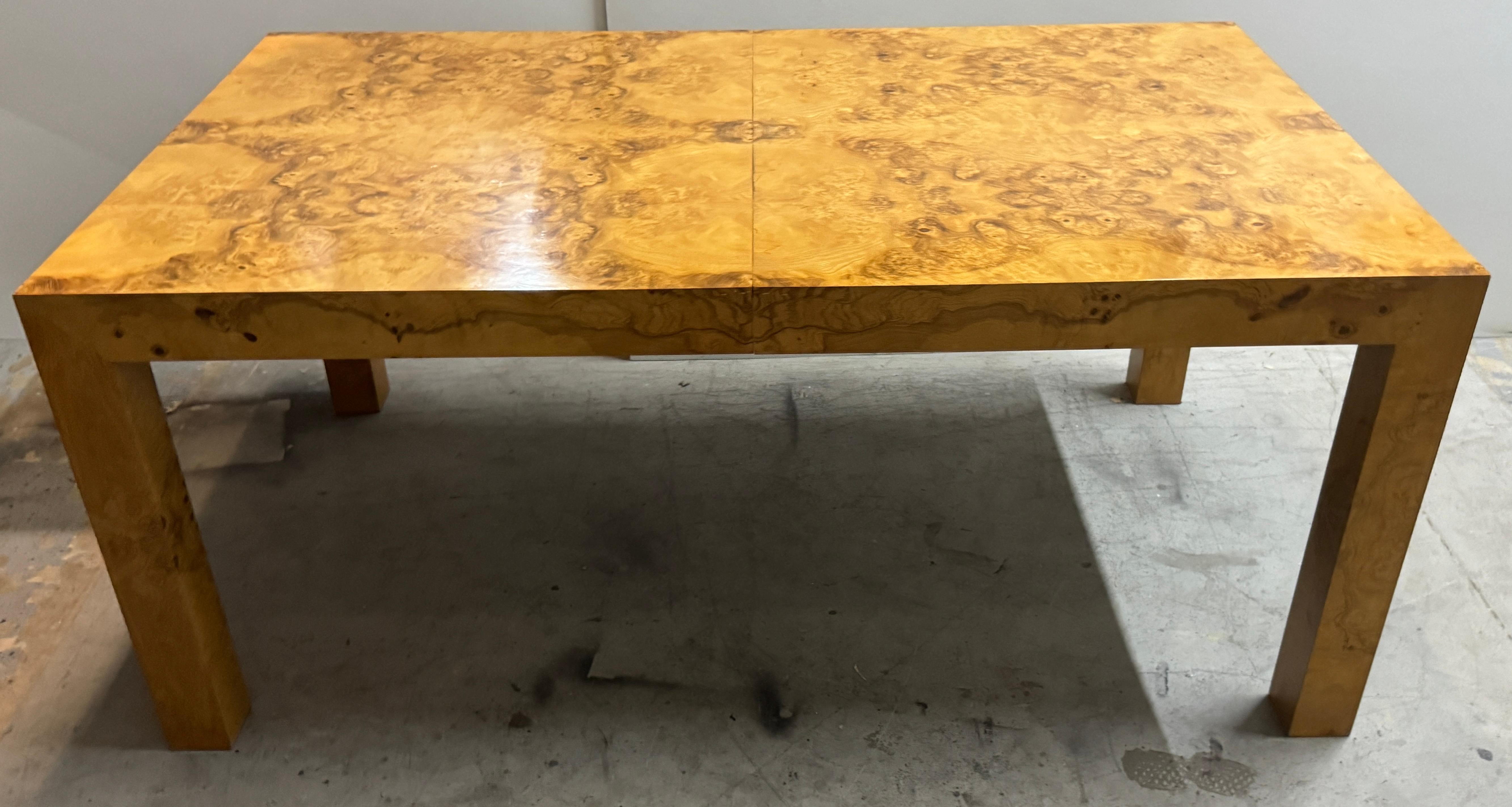 Milo Baughman para Thayer Coggin Mesa de comedor extensible Parsons de madera de arce, 2 hojas en venta 6