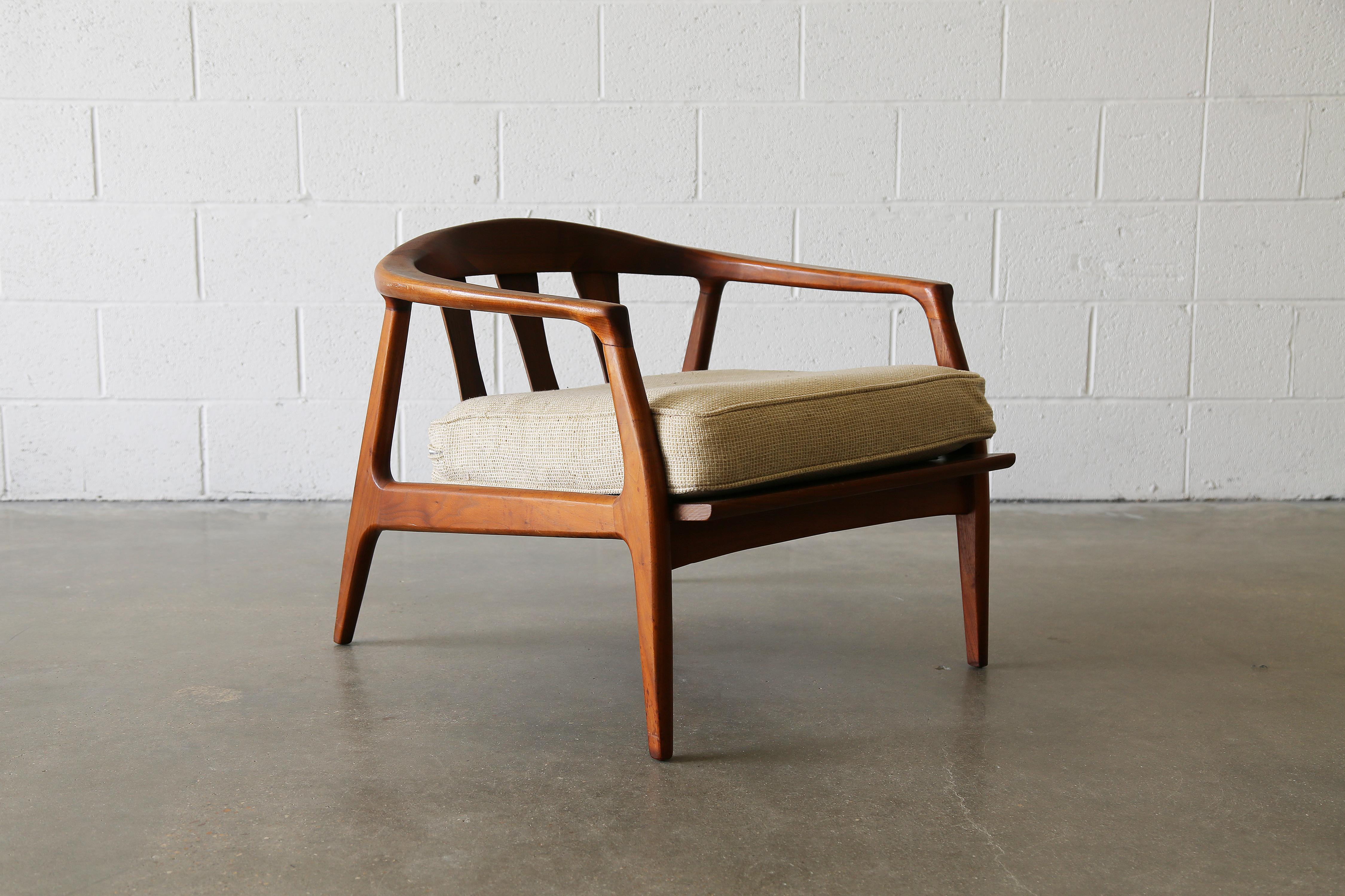 Mid-Century Modern Milo Baughman for Thayer Coggin Cooper lounge Chair Solid Walnut