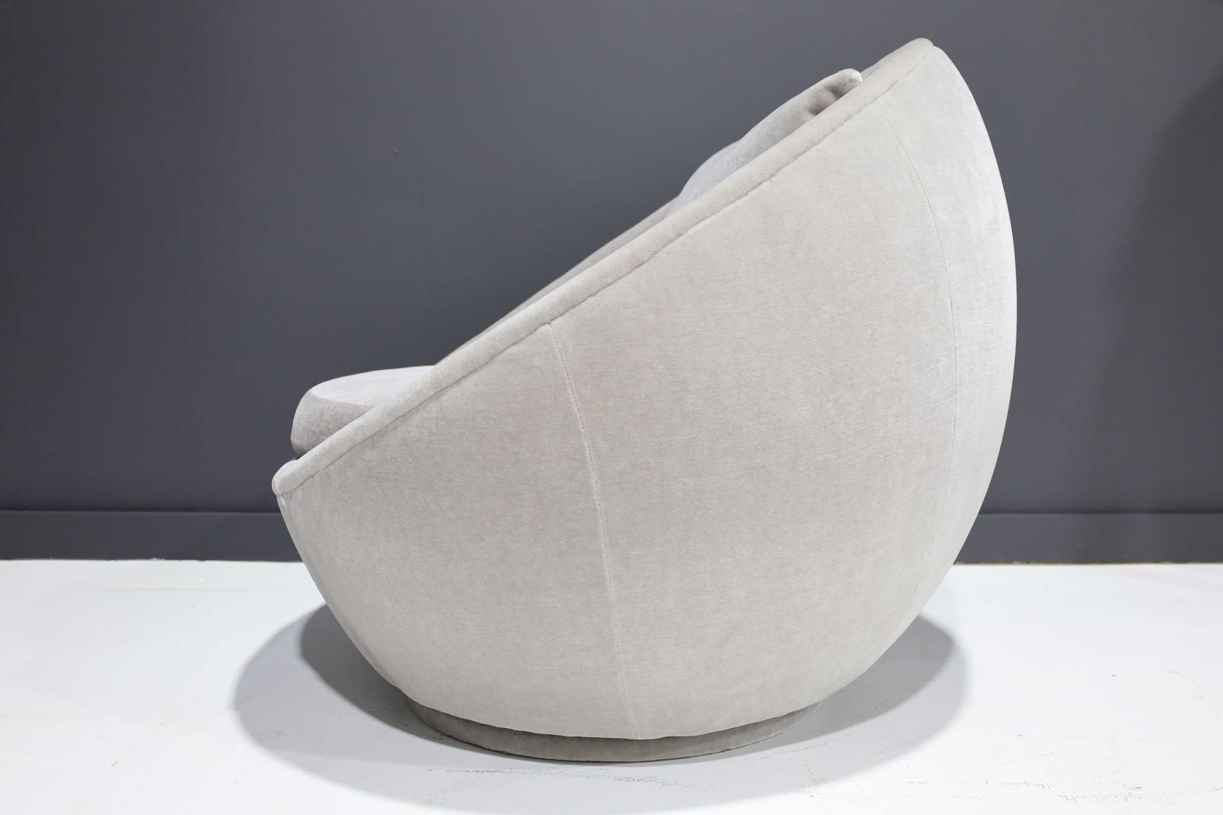 Milo Baughman for Thayer Coggin Egg Chair in Light Gray Mohair 2