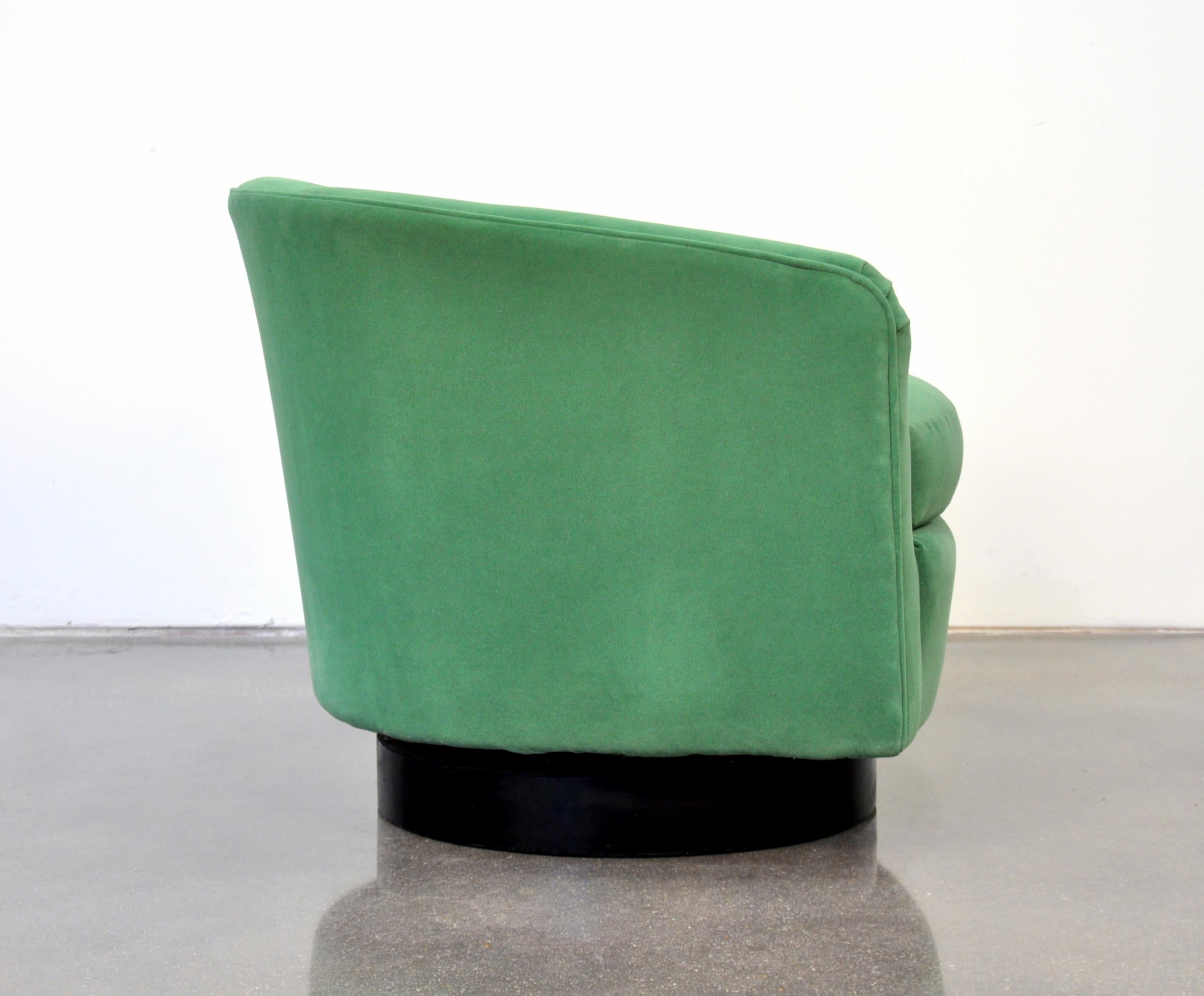 Mid-Century Modern Milo Baughman for Thayer Coggin Emerald Green Velvet Swivel Lounge Chair
