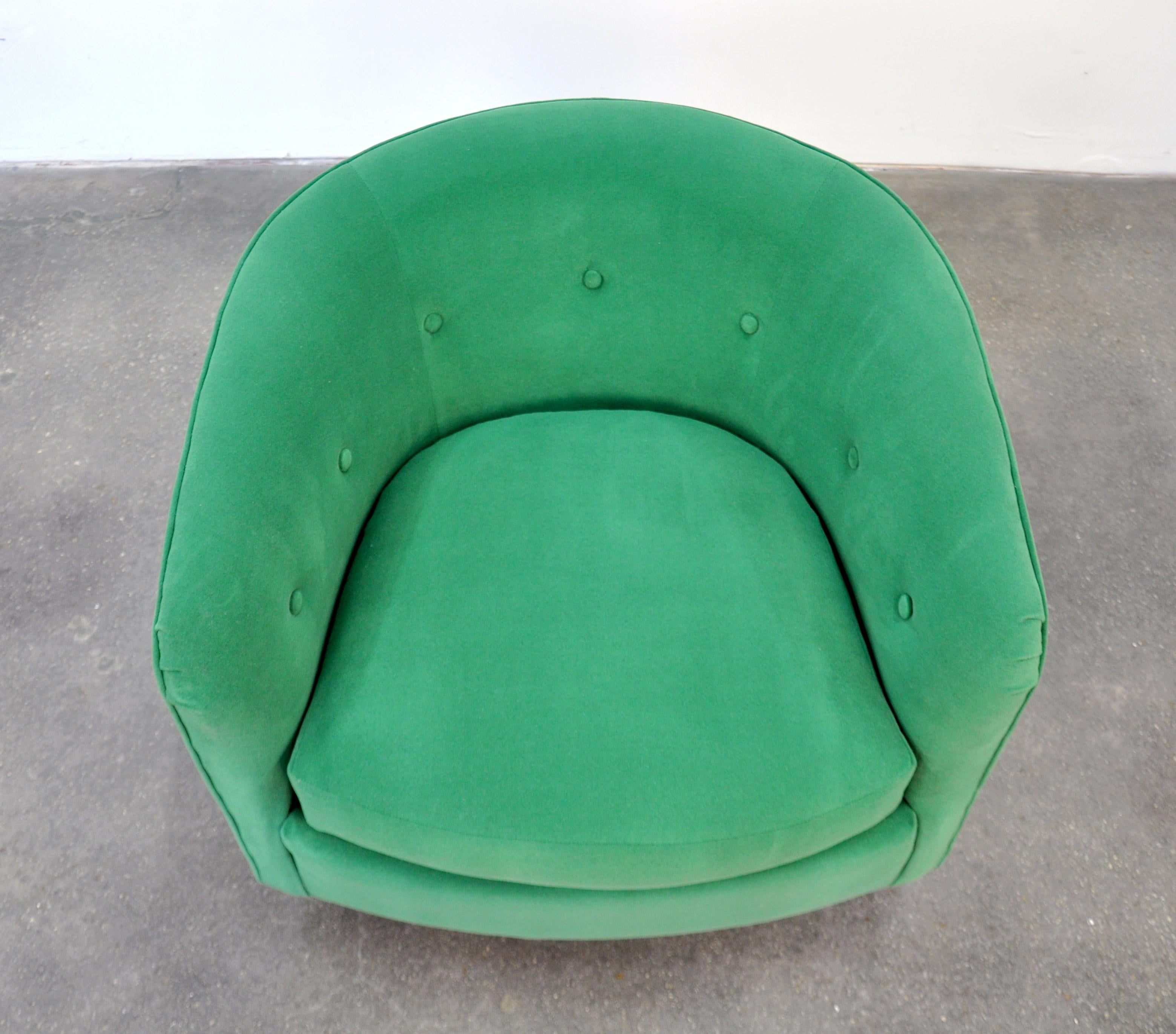 Mid-20th Century Milo Baughman for Thayer Coggin Emerald Green Velvet Swivel Lounge Chair