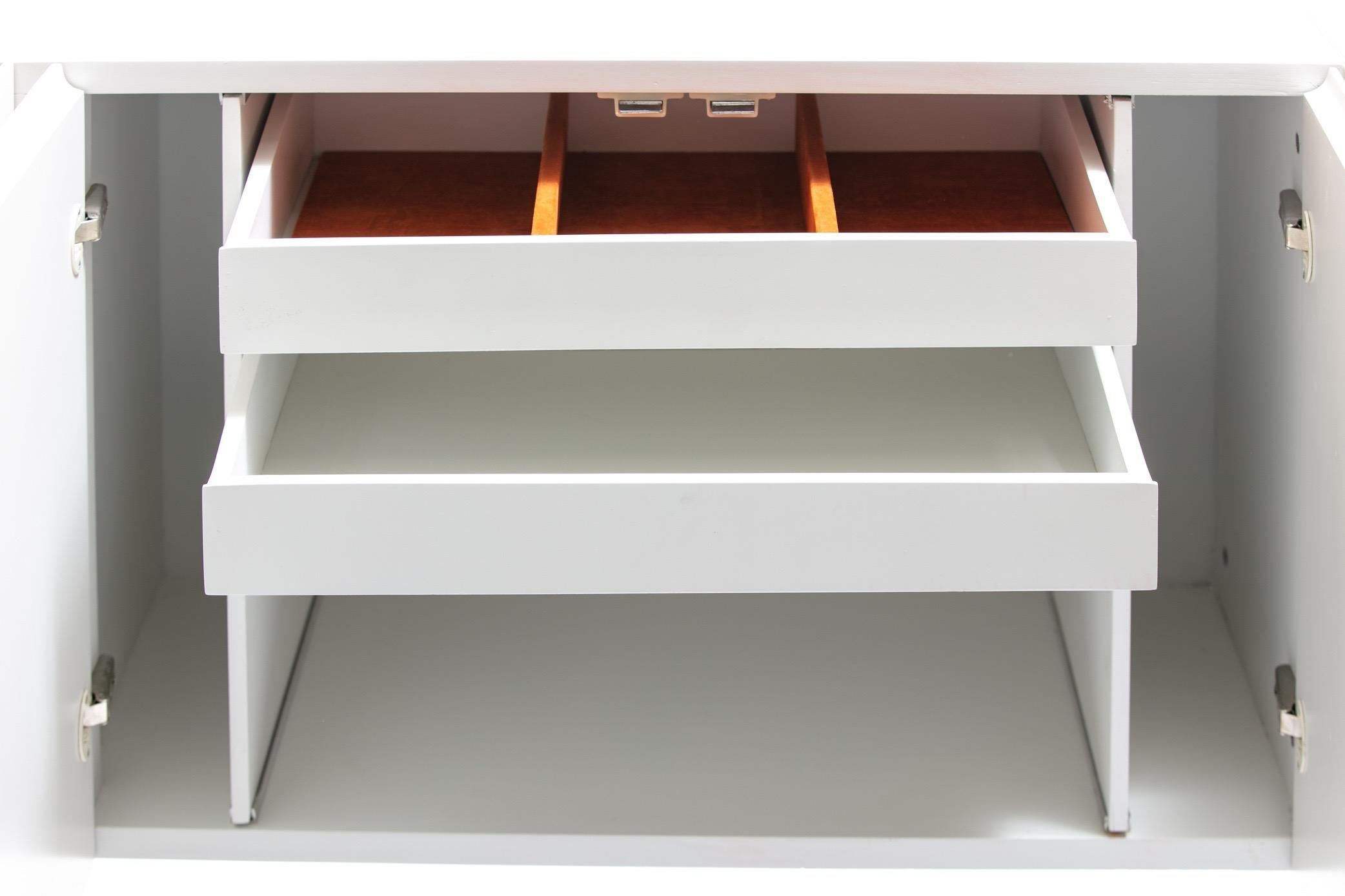 Milo Baughman for Thayer Coggin Lacquer and Smoke Lucite Credenza In Good Condition In Saint Louis, MO