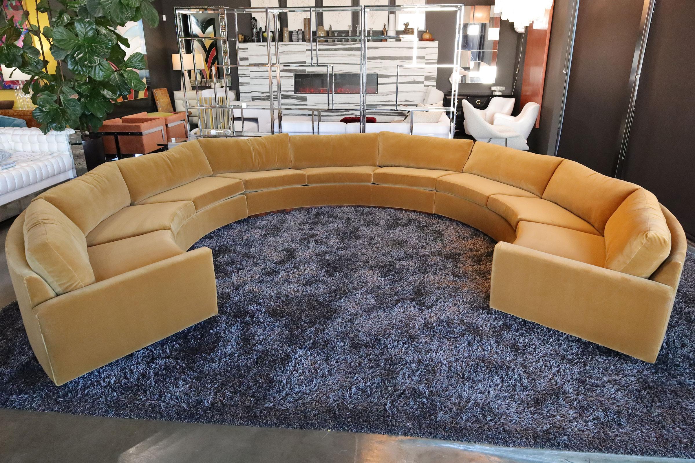 Milo Baughman para Thayer Coggin Sofá circular grande de mohair y palisandro Estadounidense en venta
