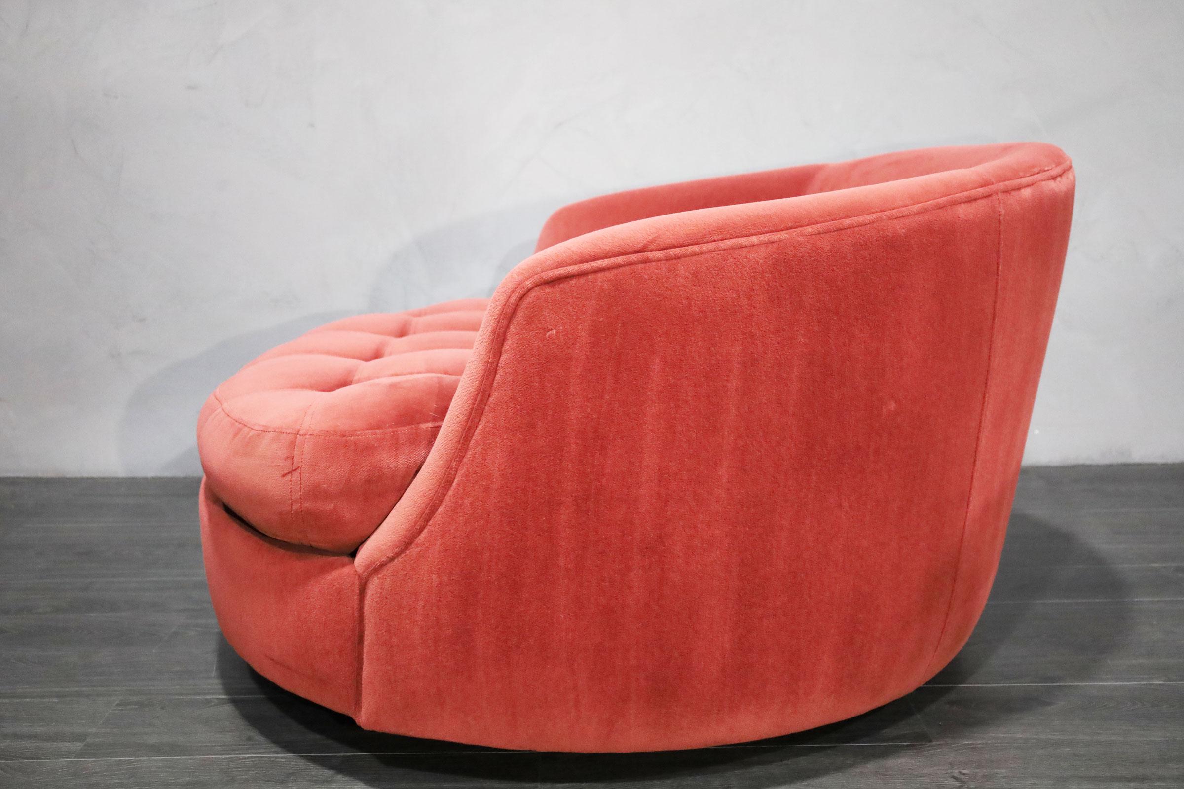 Mid-Century Modern Milo Baughman for Thayer Coggin Large Swivel Tub Chair