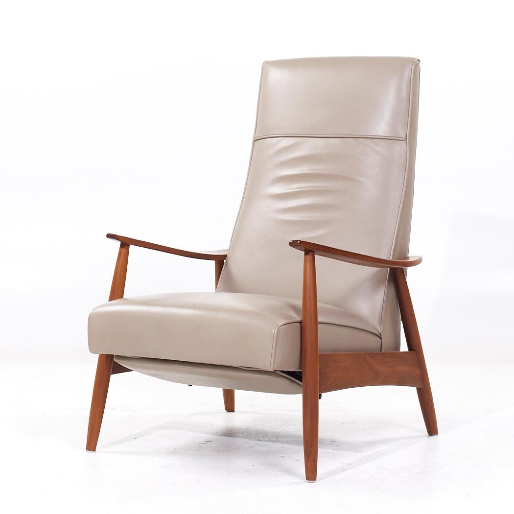 Milo Baughman für Thayer Coggin MCM Loungesessel aus Leder und Nussbaumholz mit Liegesessel (Moderne der Mitte des Jahrhunderts) im Angebot