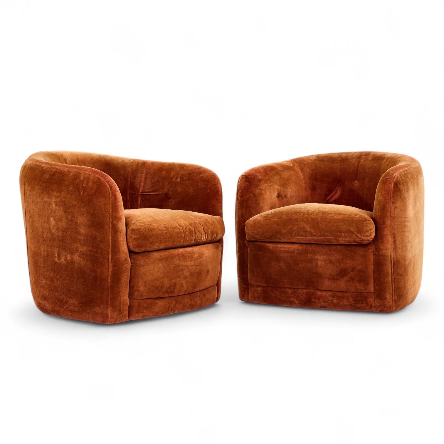 Milo Baughman for Thayer Coggin Mid Century Lounge Chairs - Pair

Each chair measures: 30 wide x 31.5 deep x 26 high, with a seat height of 17 and arm height/chair clearance of 23 inches

Excellent Vintage Condition.

We take our photos in a