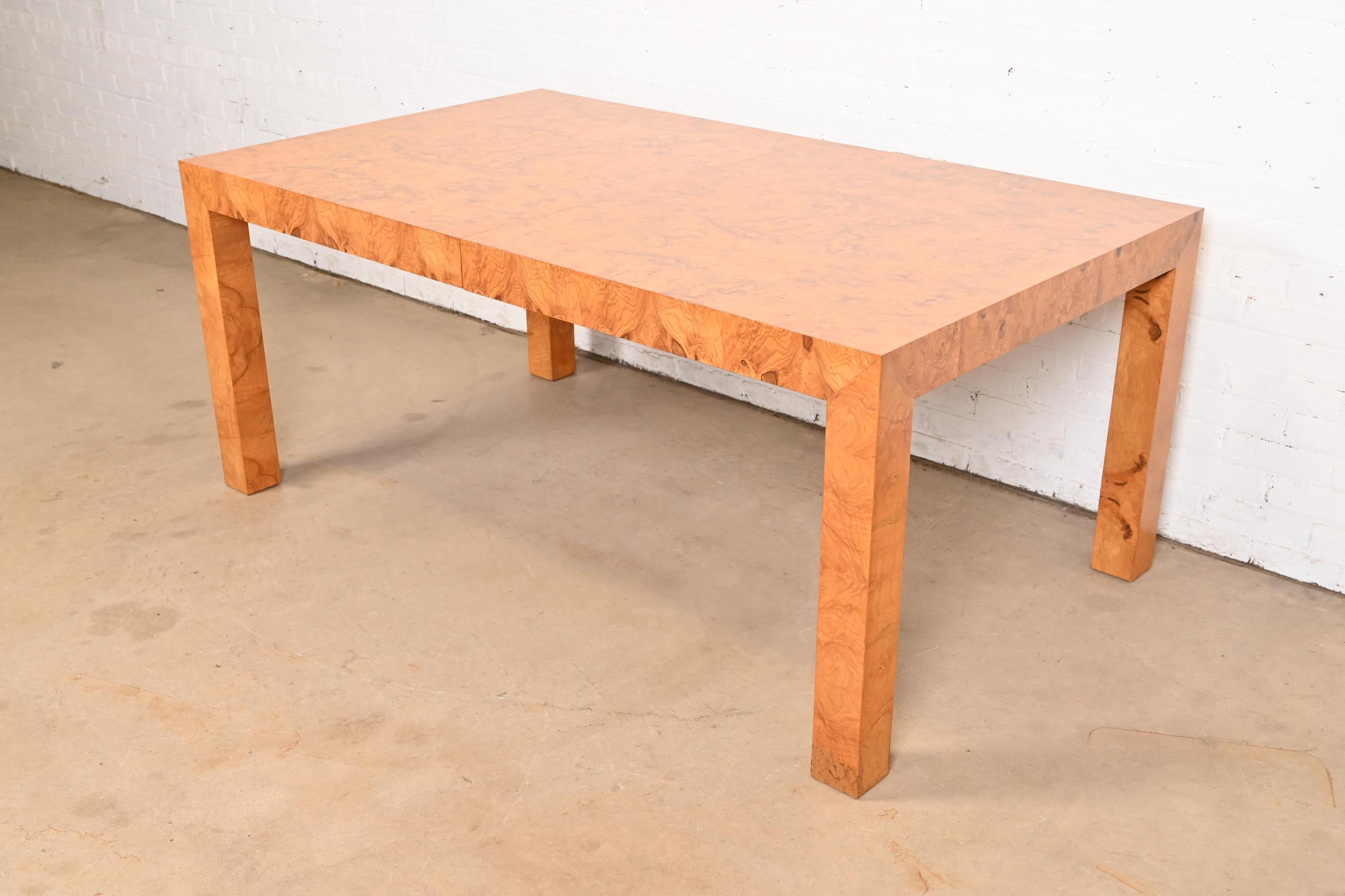 Table Parsons de Milo Baughman pour Thayer Coggin, mi-siècle moderne en bois de ronce en vente 2