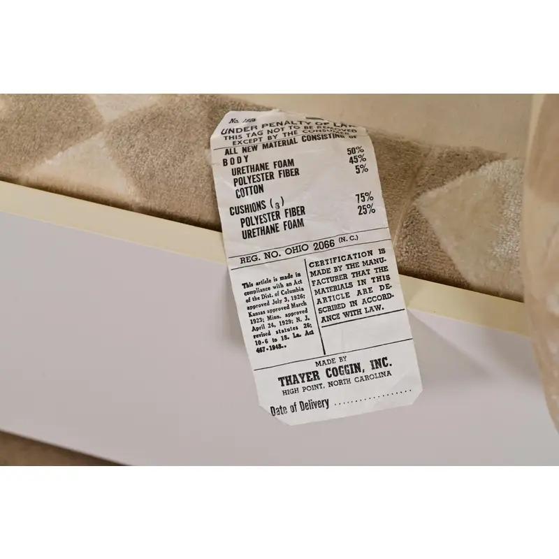 Milo Baughman for Thayer Coggin Mid-Century Modern Tuxedo Sofa, Circa 1970s For Sale 7