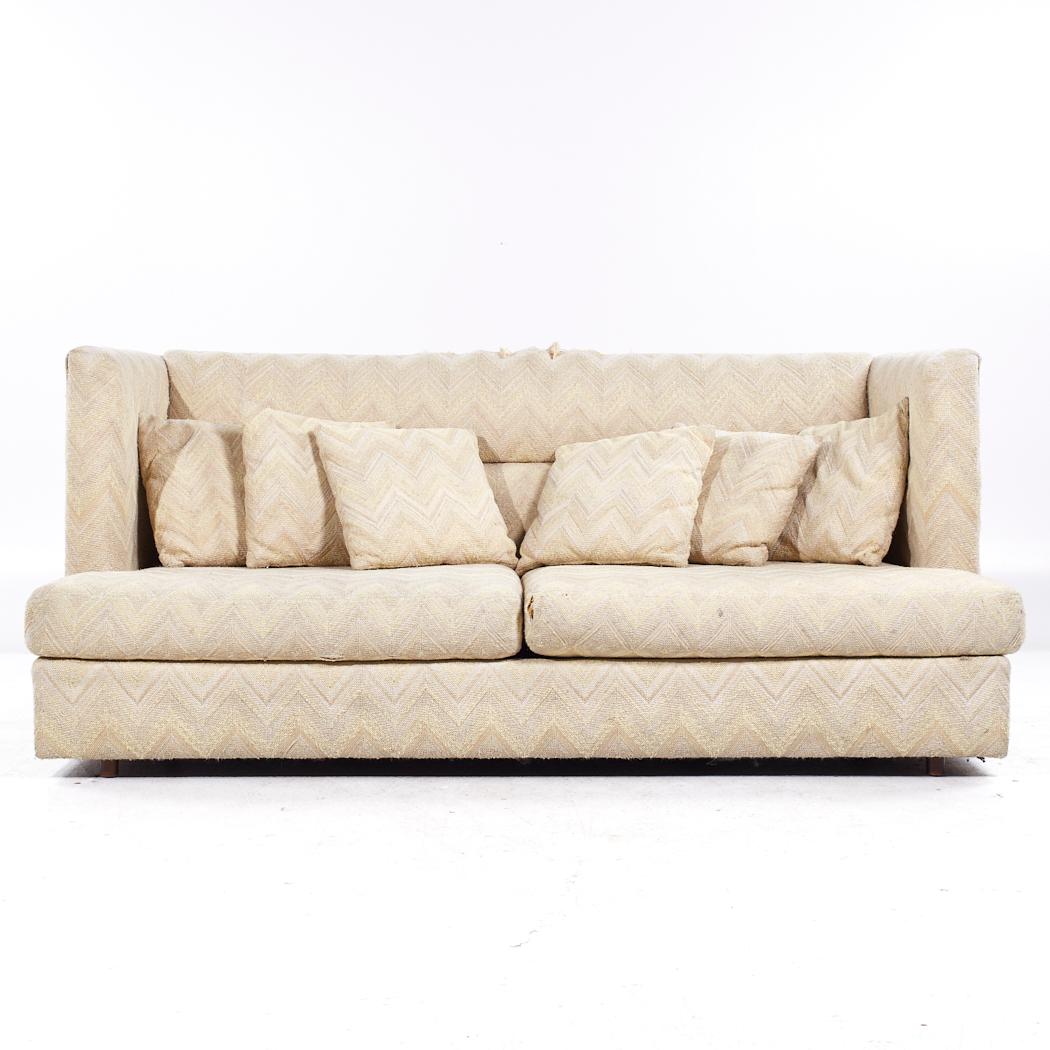 Milo Baughman para Thayer Coggin Sofá refugio de mediados de siglo

Este sofá mide 88 de ancho x 43 de fondo x 38 pulgadas de alto, con una altura del asiento de 17 pulgadas

Todos los muebles pueden adquirirse en lo que denominamos estado vintage