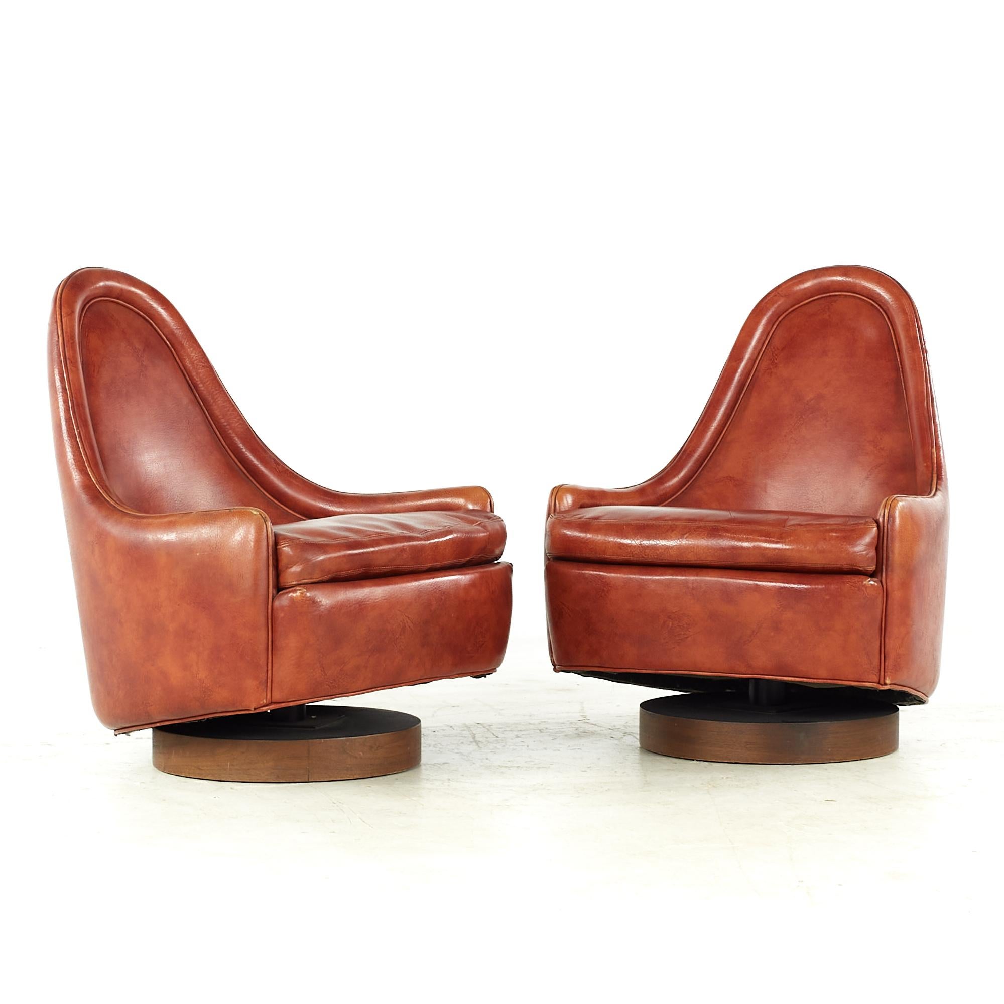 Milo Baughman for Thayer Coggin midcentury swivel lounge chair - pair

Each chair measures: 22.5 wide x 25 deep x 28 high, with a seat height of 14 and arm height/chair clearance 15 inches

All pieces of furniture can be had in what we call