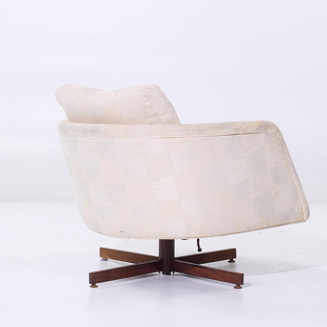 Upholstery Milo Baughman for Thayer Coggin Mid Century Swivel Tilt Lounge Chair For Sale