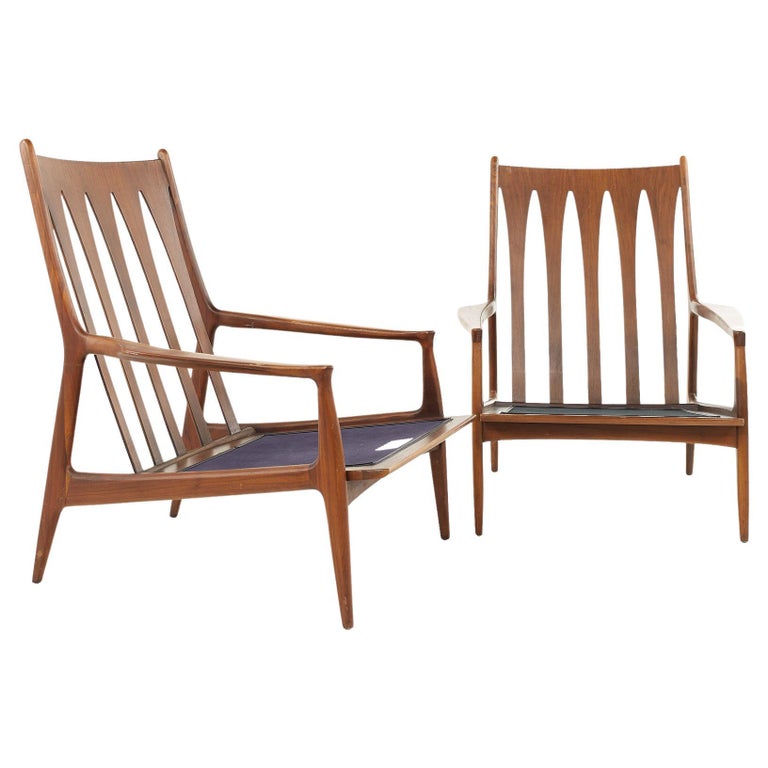 Milo Baughman for Thayer Coggin Mid-Century Walnut Archie Lounge Chairs, a Pair For Sale