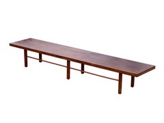 Milo Baughman para Thayer Coggin Mesa baja de nogal de mediados de siglo Banco de 98